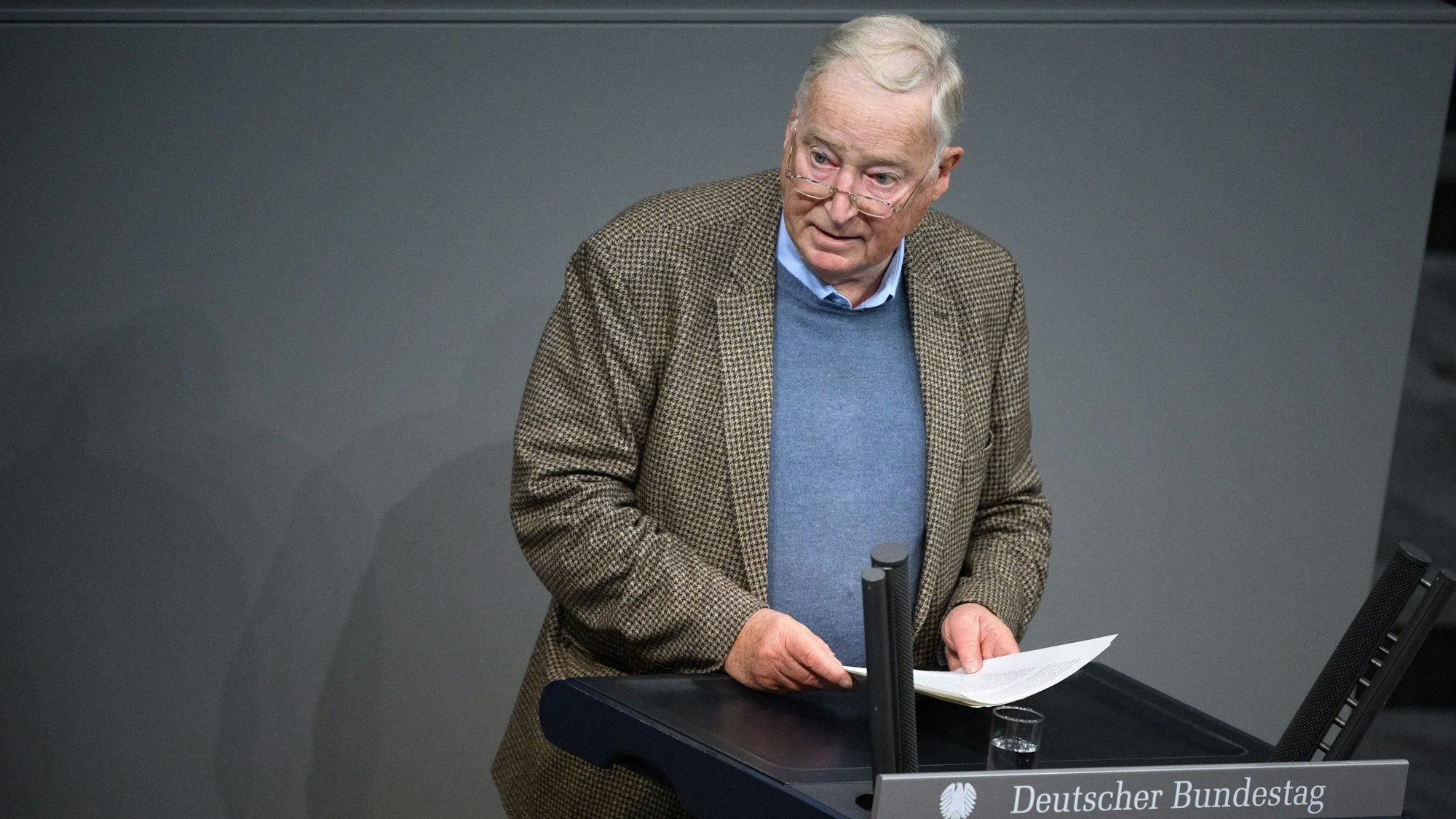 Alexander Gauland (AfD) spricht in der Plenarsitzung im Deutschen Bundestag.