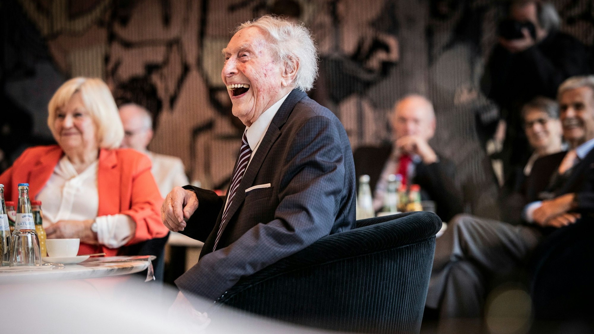 Ludwig Sebus bei seinem Empfang im Rathaus.