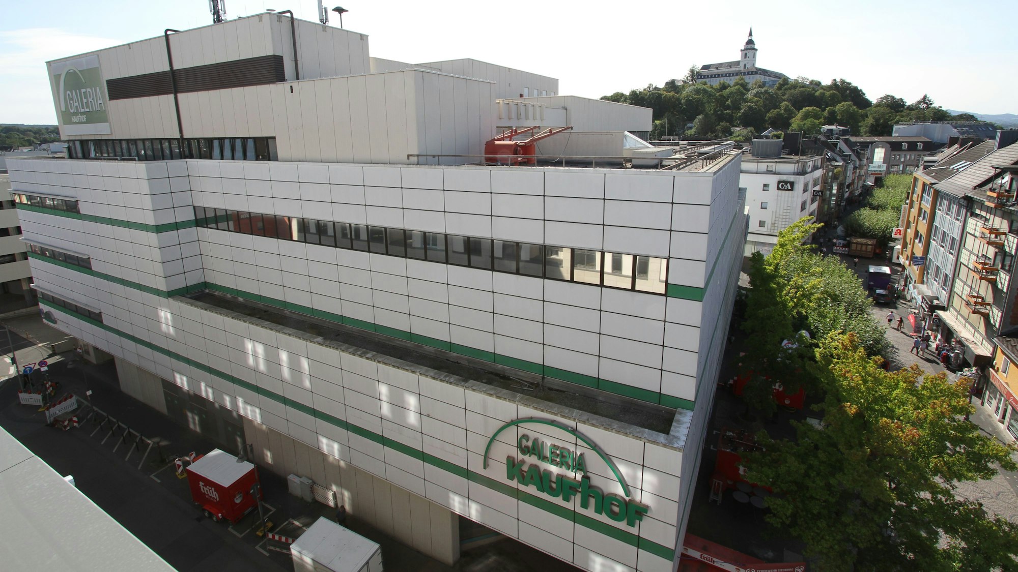 Kaufhof vom Kaiser-Carré aus gesehen