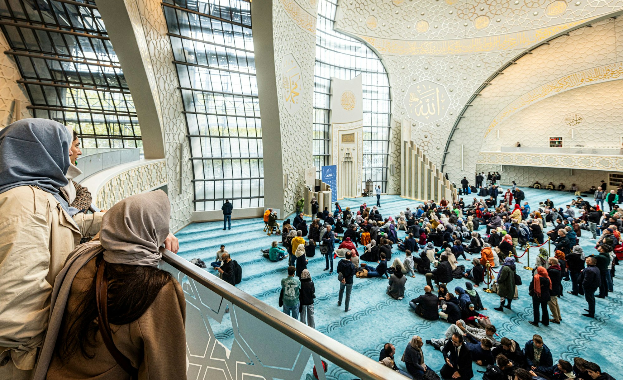 Offene Tür in der Ditib Zentralmoschee.