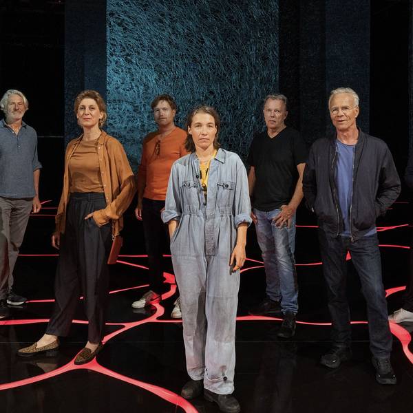 Zu sehen sind: Dietmar Bär (als „Freddy Schenk“), Christoph Krauss (Kamera), Mareile Blendl (als „Jenny Ibsen“),Götz Bolten (Redakteur WDR), Katja Bürkle (als „Eva Krüger“), Torsten C. Fischer (Regisseur) , Klaus J. Behrendt (als „Max Ballauf“), Jan Kruse (Produzent Bavaria Fiction) und Hannah Schiller (als „Valerie Schmitt“).