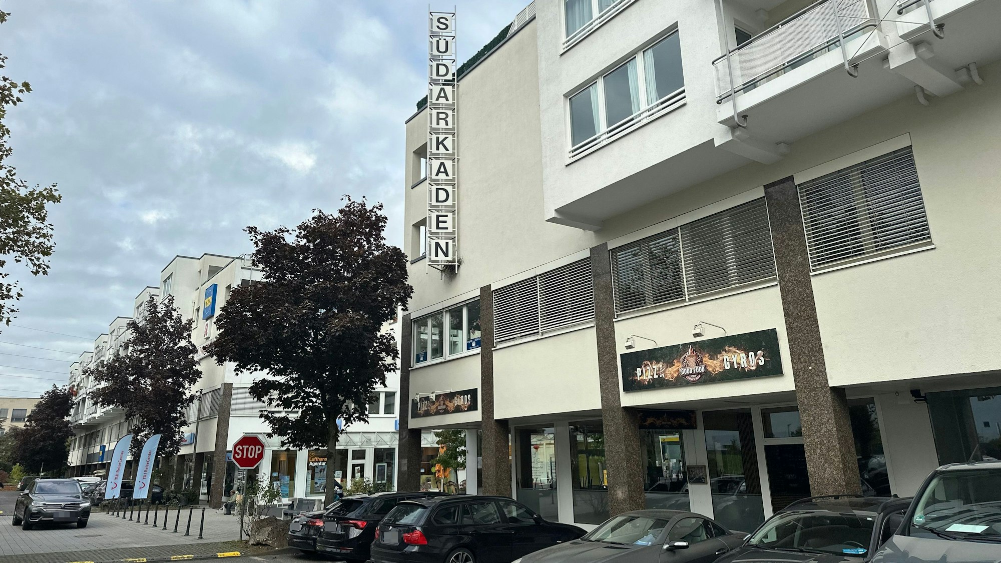 Südarkaden in Sankt Augustin.