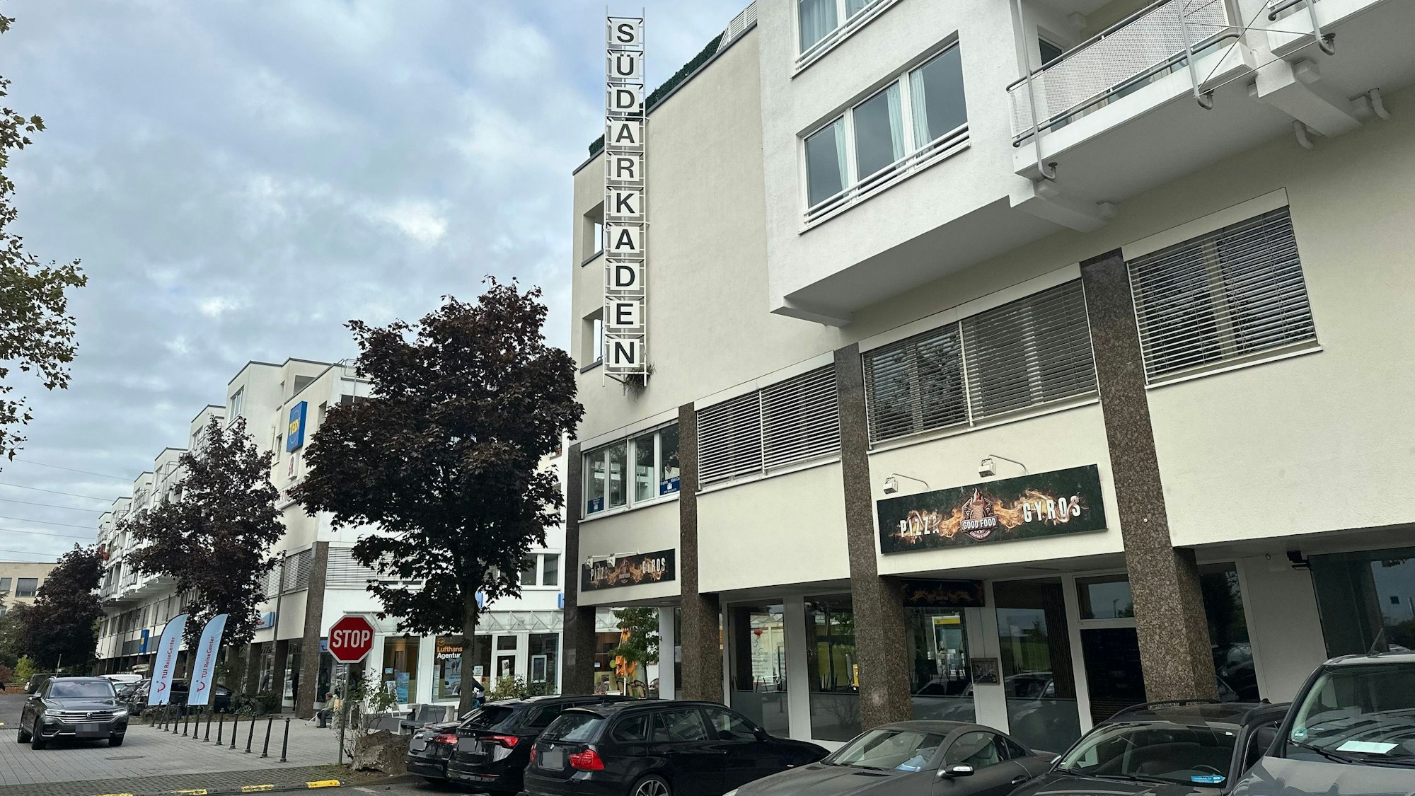 Südarkaden in Sankt Augustin.