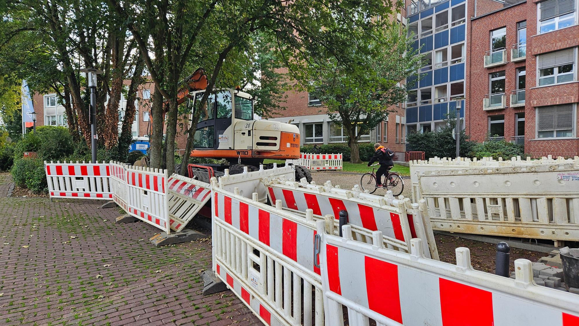 Eine Baustelle in der Bergheimer Fußgängerzone.