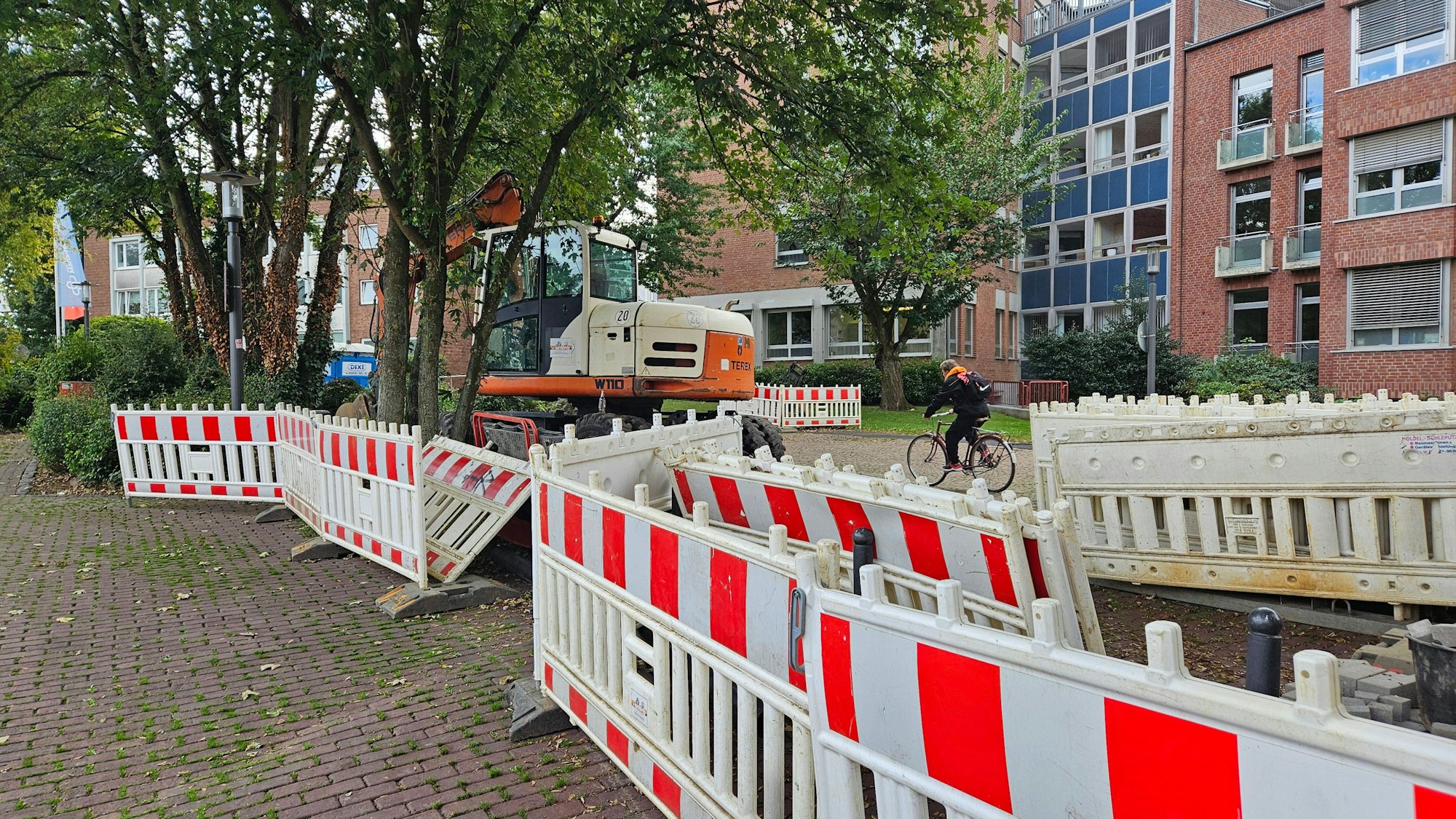 Eine Baustelle in der Bergheimer Fußgängerzone.