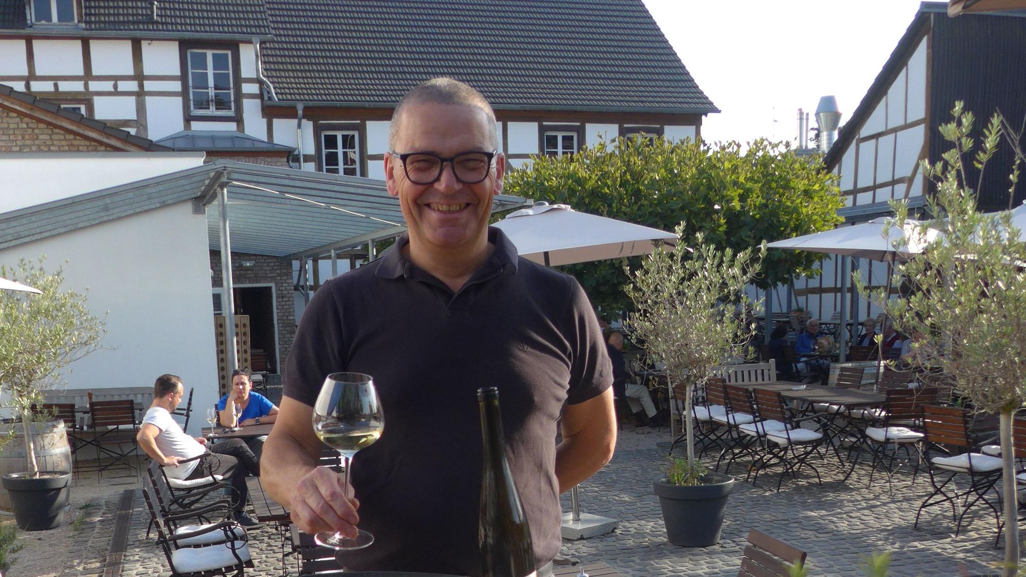 Andreas Lelke überzeugt im Restaurant Bungertshof in Oberdollendorf mit einer einzigartigen Weinauswahl