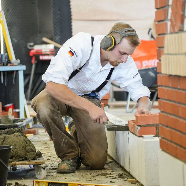 Aaron Masuch (22) während des Wettkampfs beim internationalen Berufswettbewerb World-Skills in Lyon.