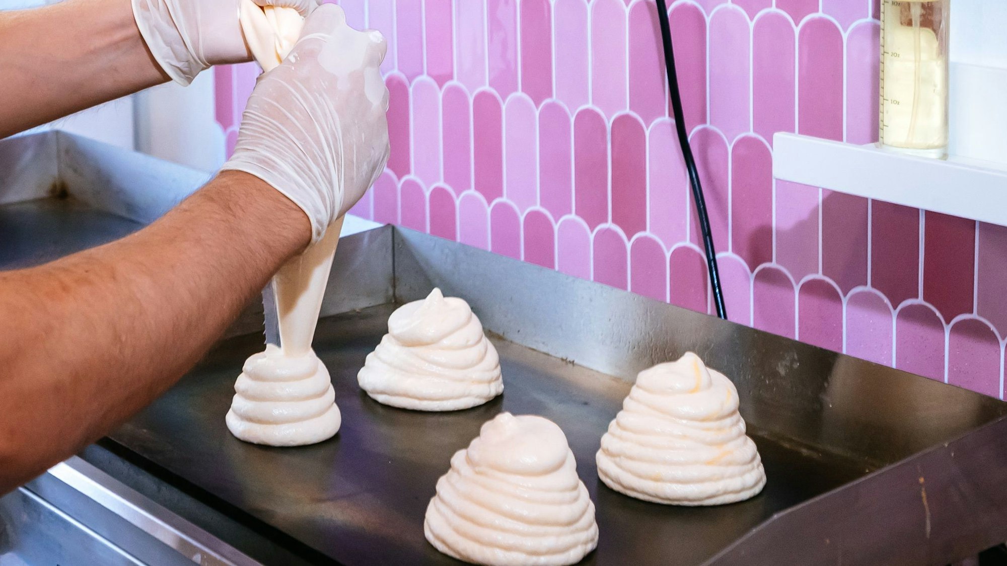 Luftig und sättigend sind die japanischen Pancakes.