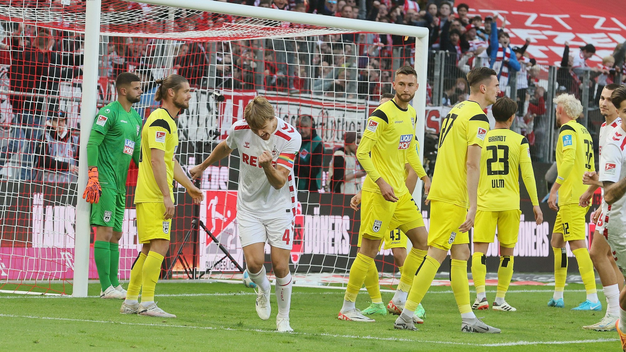 1. FC Köln vs. SSV Ulm, 8. Spieltag, 05.10.2024, 13.00 Uhr, jubel um Timo Hübers (1. FC Köln) nach dem Tor zum 1:0, Bild: Herbert Bucco