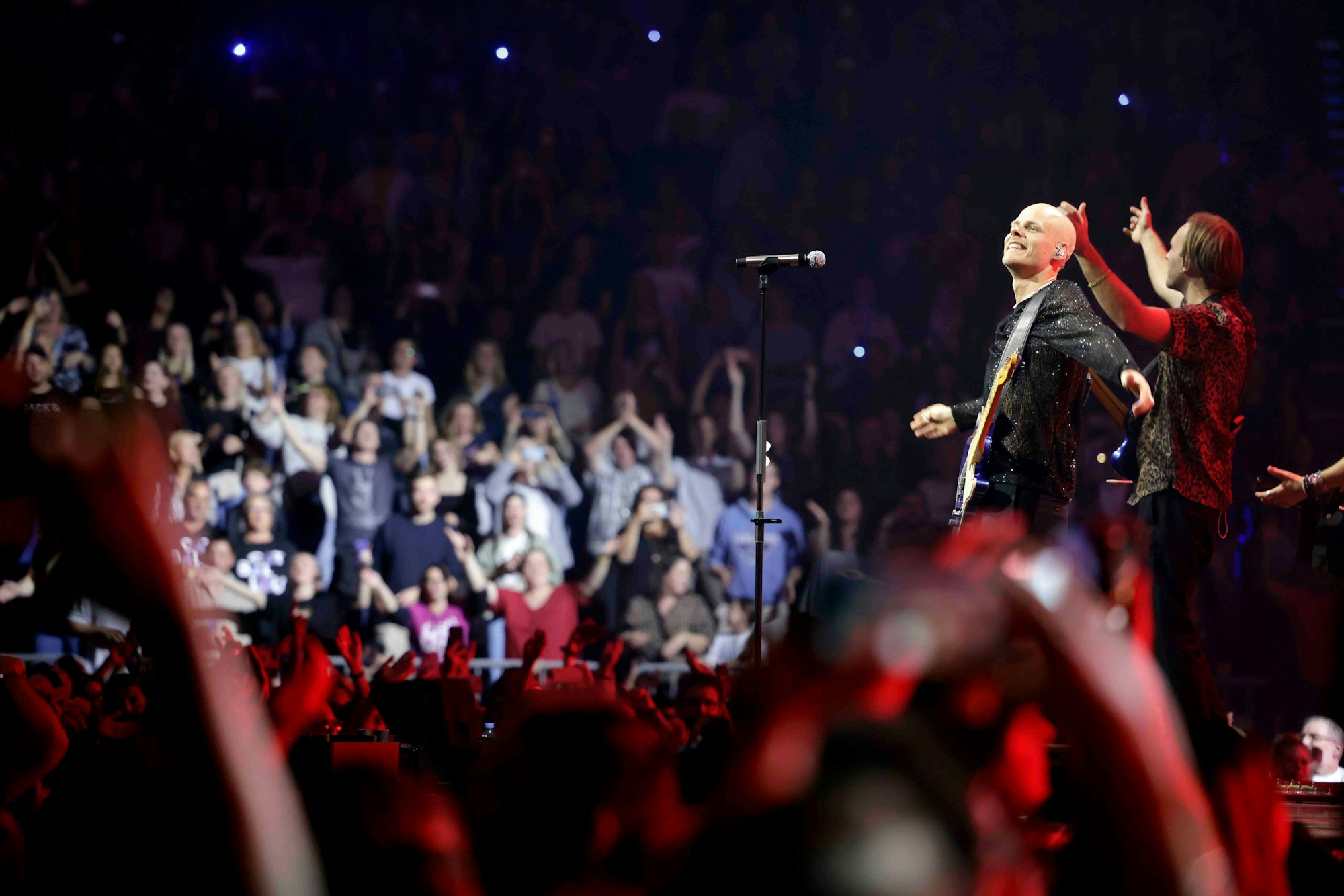 Cat Ballou mit Sänger Oliver Niesen in der Arena.