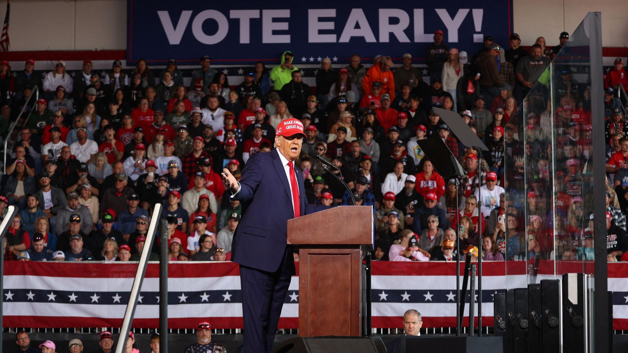 Wer eine Wahlkampfveranstaltung von Donald Trump besucht, braucht Durchhaltevermögen. Die Reden des 78-Jährigen dauern in der Regel länger als eine Stunde.