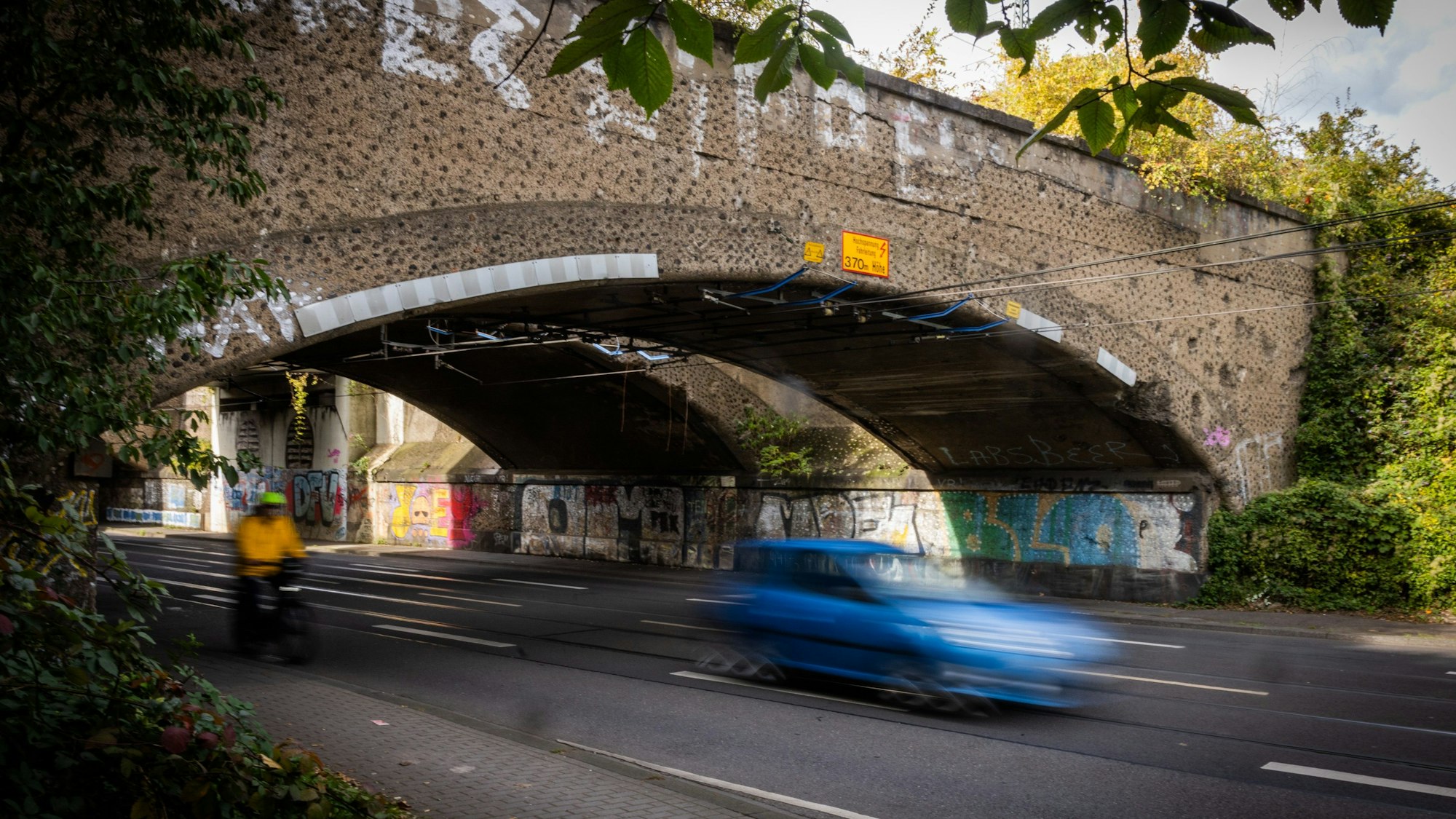 Von dieser Brücke stürzte der 53-Jährige.