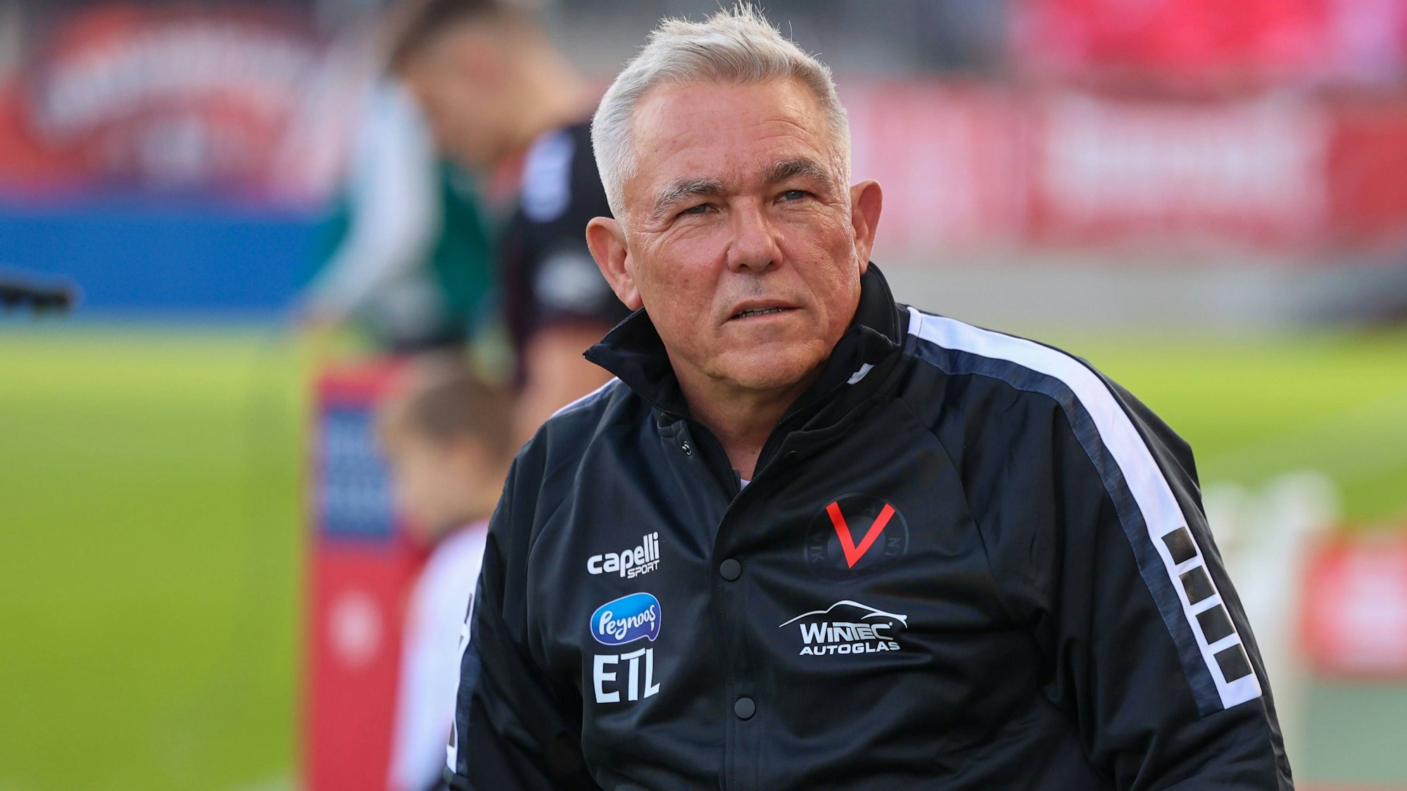 Olaf Janßen Rot-Weiss Essen - FC Viktoria Köln 05.10.2024 Olaf Janßen Trainer Köln Rot-Weiss Essen RWE, Rot Weiß Essen gegen FC Viktoria Köln am 05. Oktober 2024 im Stadion an der Hafenstraße Nordrhein-Westfalen / Deutschland / GER. Fußball, 9. Spieltag der 3. Liga Saison 2024/2025. Endstand: 2:1 vor 15.537 Zuschauern. *** Olaf Janßen Rot Weiss Essen FC Viktoria Köln 05 10 2024 Olaf Janßen Coach Köln Rot Weiss Essen RWE, Rot Weiß Essen vs FC Viktoria Köln on October 05, 2024 at Stadion an der Hafenstraße Nordrhein Westfalen Germany GER Soccer, Matchday 9 of the 3 Liga Season 2024 2025 Final Score 2 1 in front of 15 537 spectators