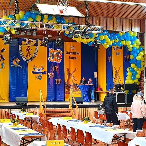 Die Christinahalle wird für zahlreiche Veranstaltungen in Stommeln genutzt. Da kann es schon mal zu Terminkollisionen kommen.