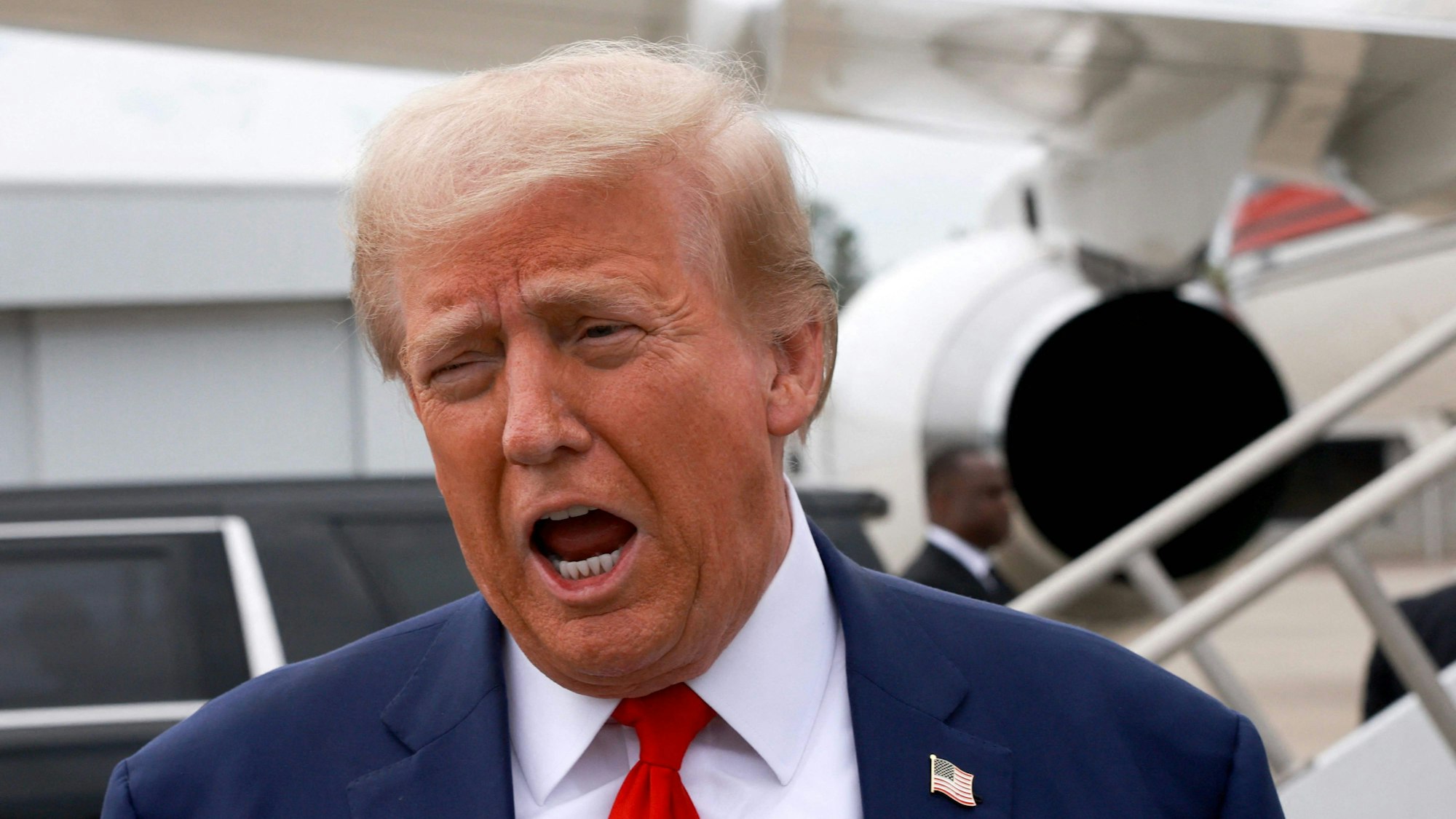 Donald Trump bei seiner Ankunft in Augusta, Georgia, am 4. Oktober. Dort besuchte er Betroffene von Hurrikan „Helene“.