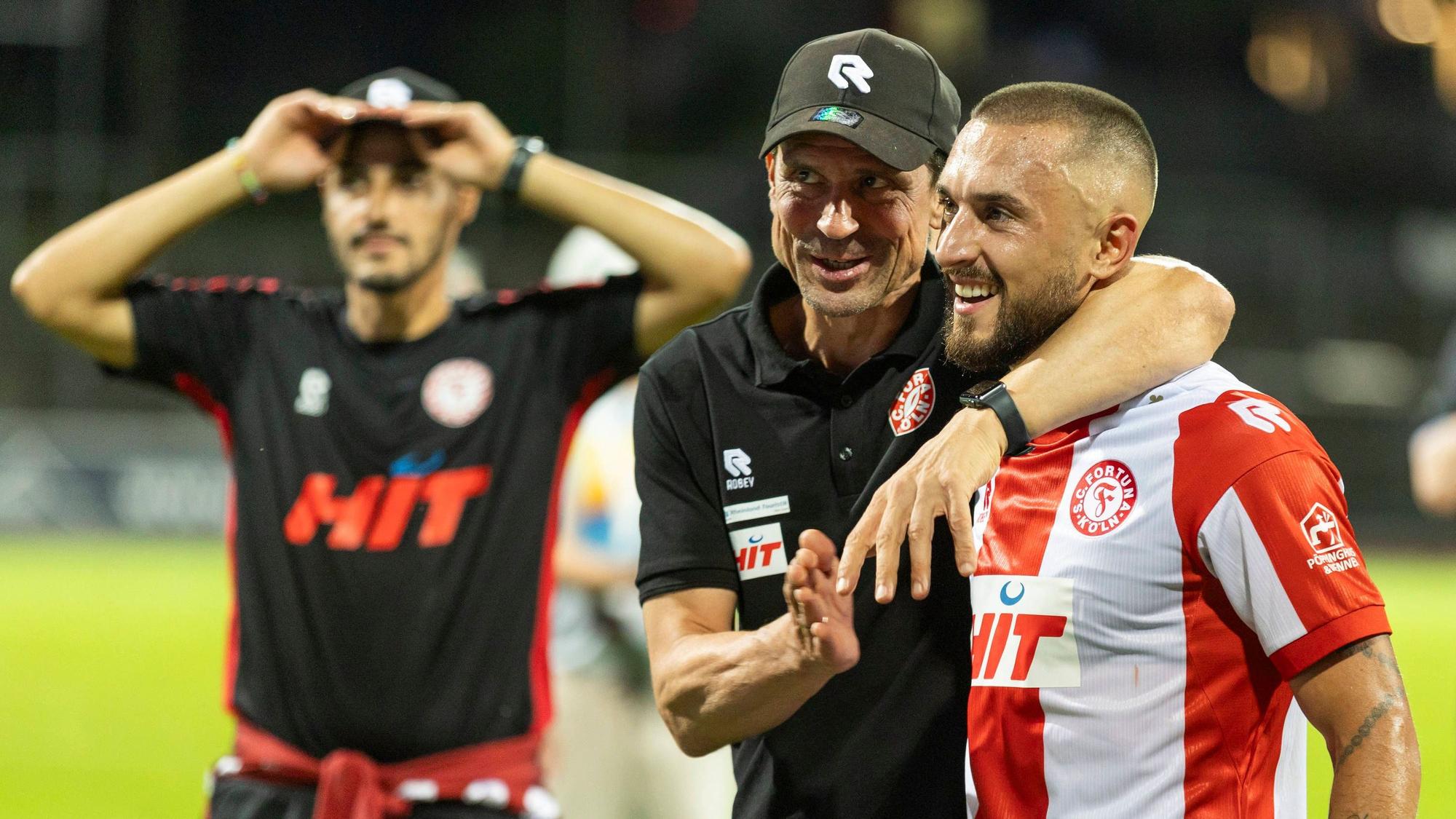 Regionalliga West Fortuna Köln - 1. FC Düren, 09.08.2024 Matthias Mink Fortuna Köln, Cheftrainer mit Stipe Batarilo Fortuna Köln, 8. Regionalliga West, Fortuna Köln - 1. FC Düren, 3. Spieltag, am 09.08.2024, Südstadion, Köln *** Regionalliga West Fortuna Köln 1 FC Düren, 09 08 2024 Matthias Mink Fortuna Köln, head coach with Stipe Batarilo Fortuna Köln, 8 Regionalliga West, Fortuna Köln 1 FC Düren, Matchday 3, on 09 08 2024, Südstadion, Cologne Copyright: xBEAUTIFULxSPORTS/Meuselx