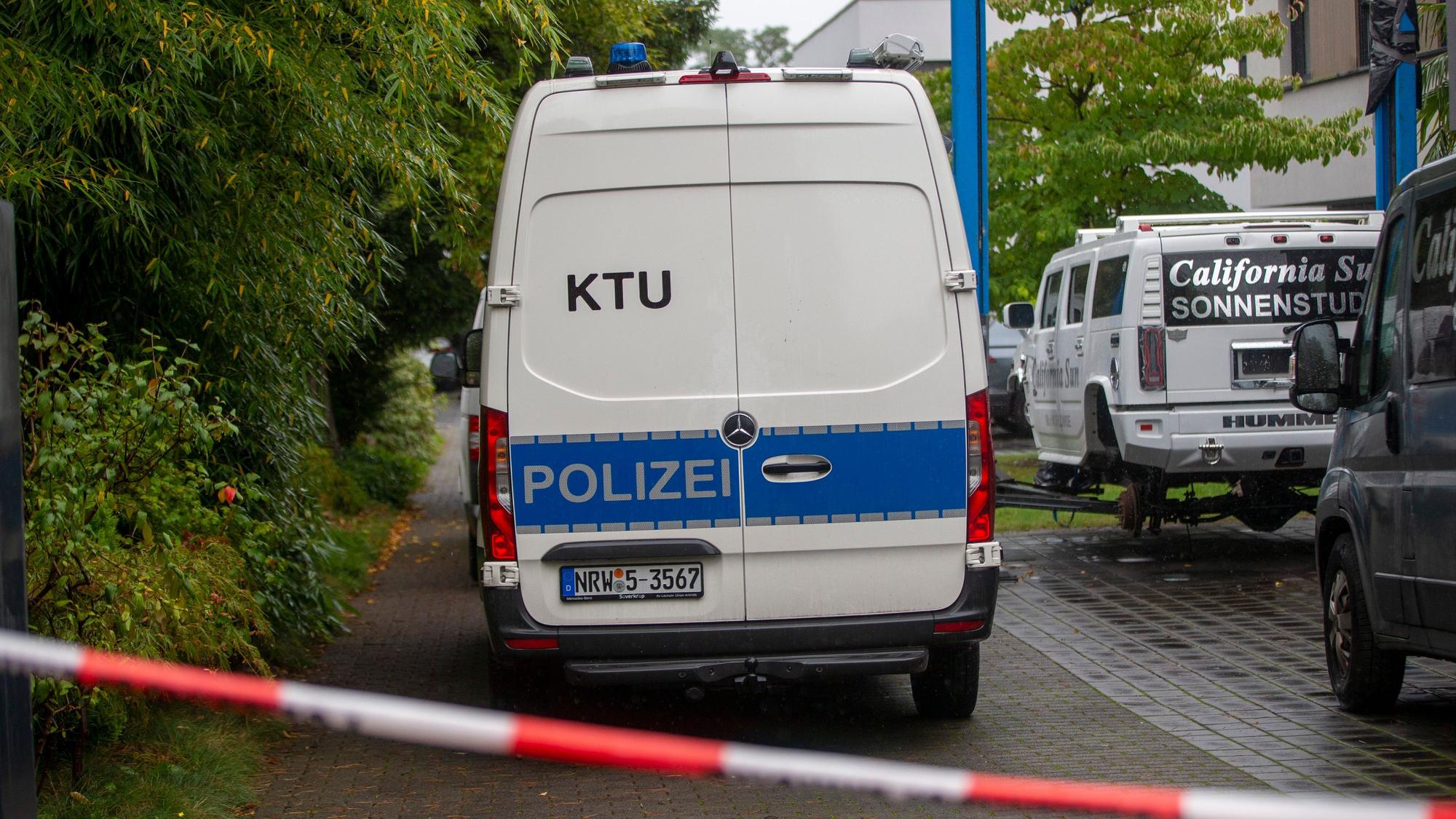 Der 74-Jährige wurde in seinem Haus im Nobelstadtteil Hahnwald tot aufgefunden.