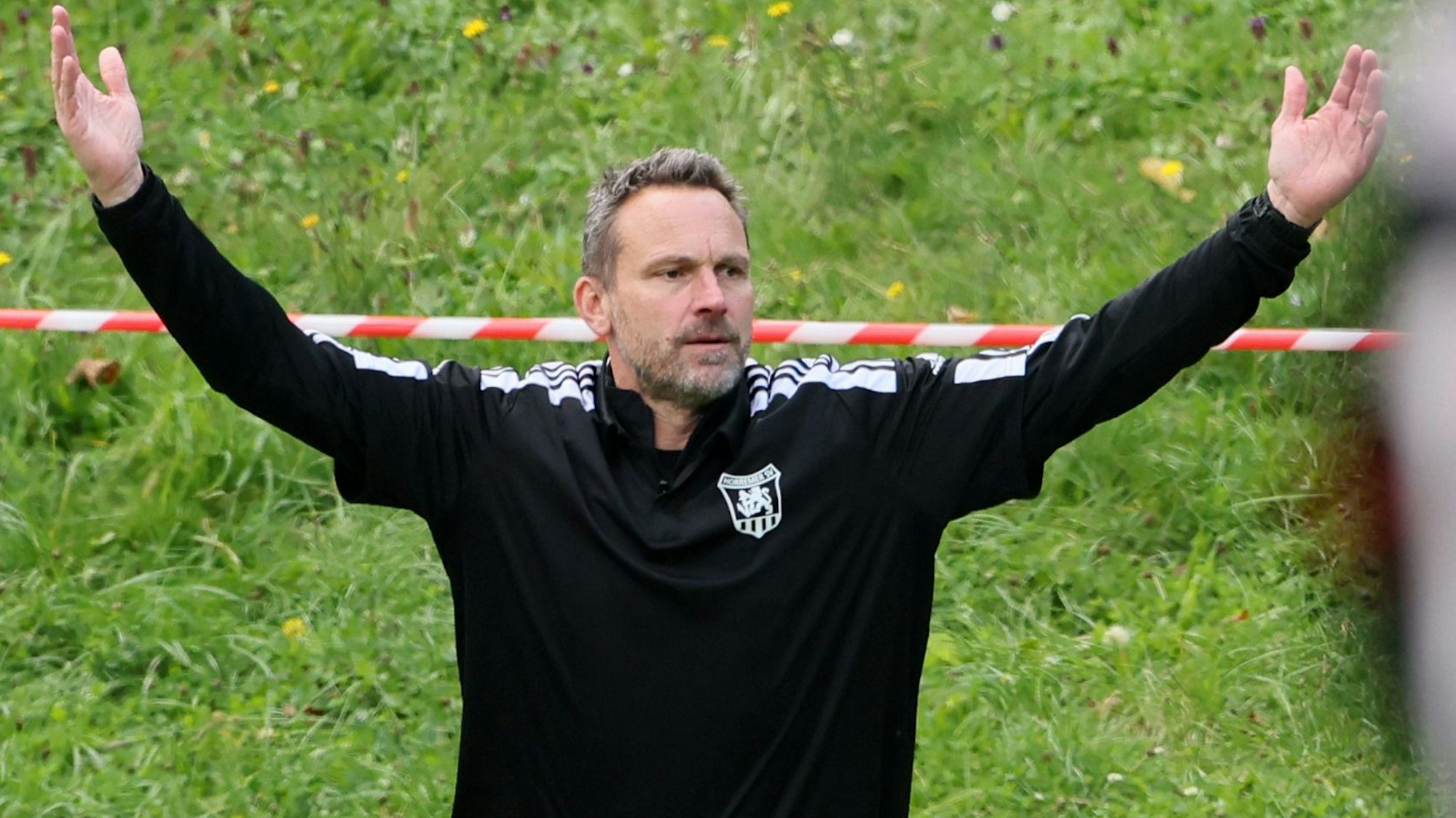Das Bild zeigt den Trainer des Horremer SV, Oliver Lehrbach.