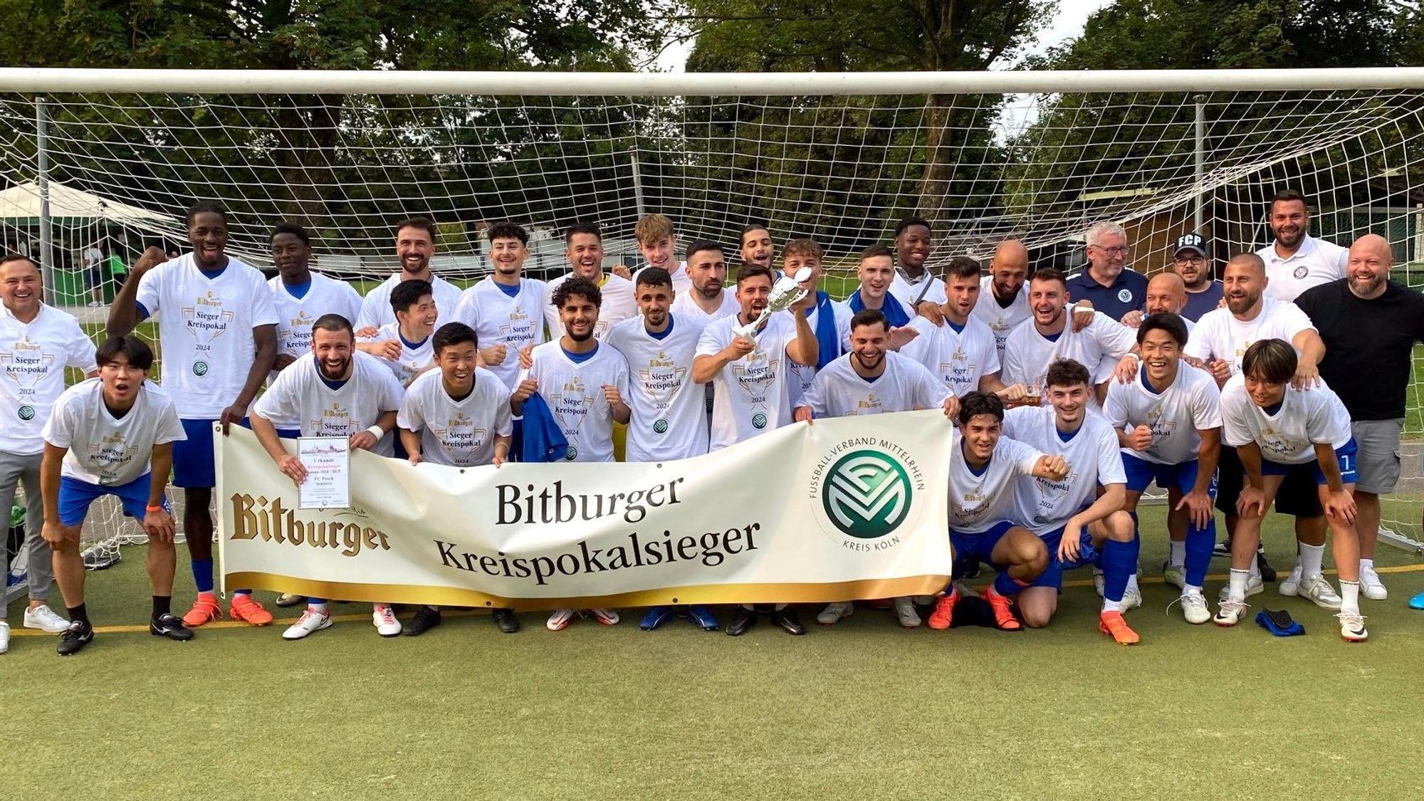 18.08.2024, Fussball-Pokal-FC Pesch-Deutz 05
Pokalsieger FC Pesch
Foto: Uli Herhaus