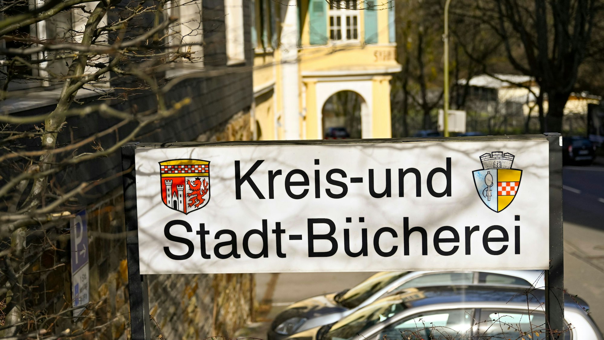 Außenansicht der Kreis- und Stadtbücherei in Gummersbach.