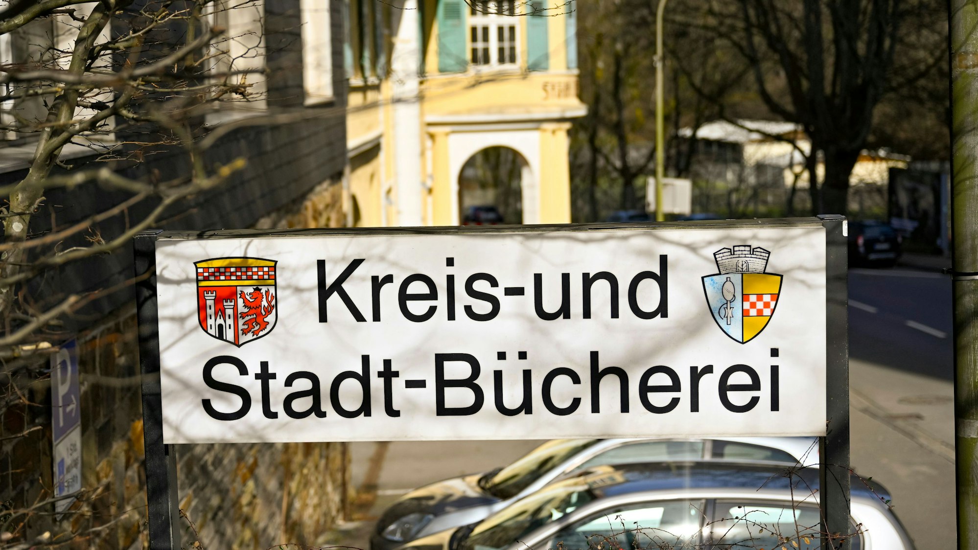 Außenansicht alte Bücherei in Gummersbach.