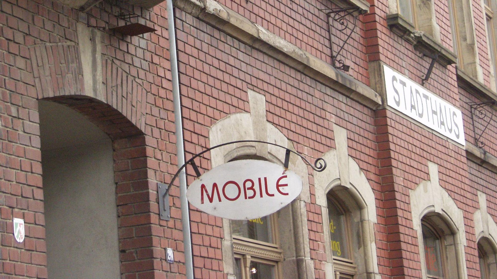 Zu sehen ist das Stadthaus in Lechenich.