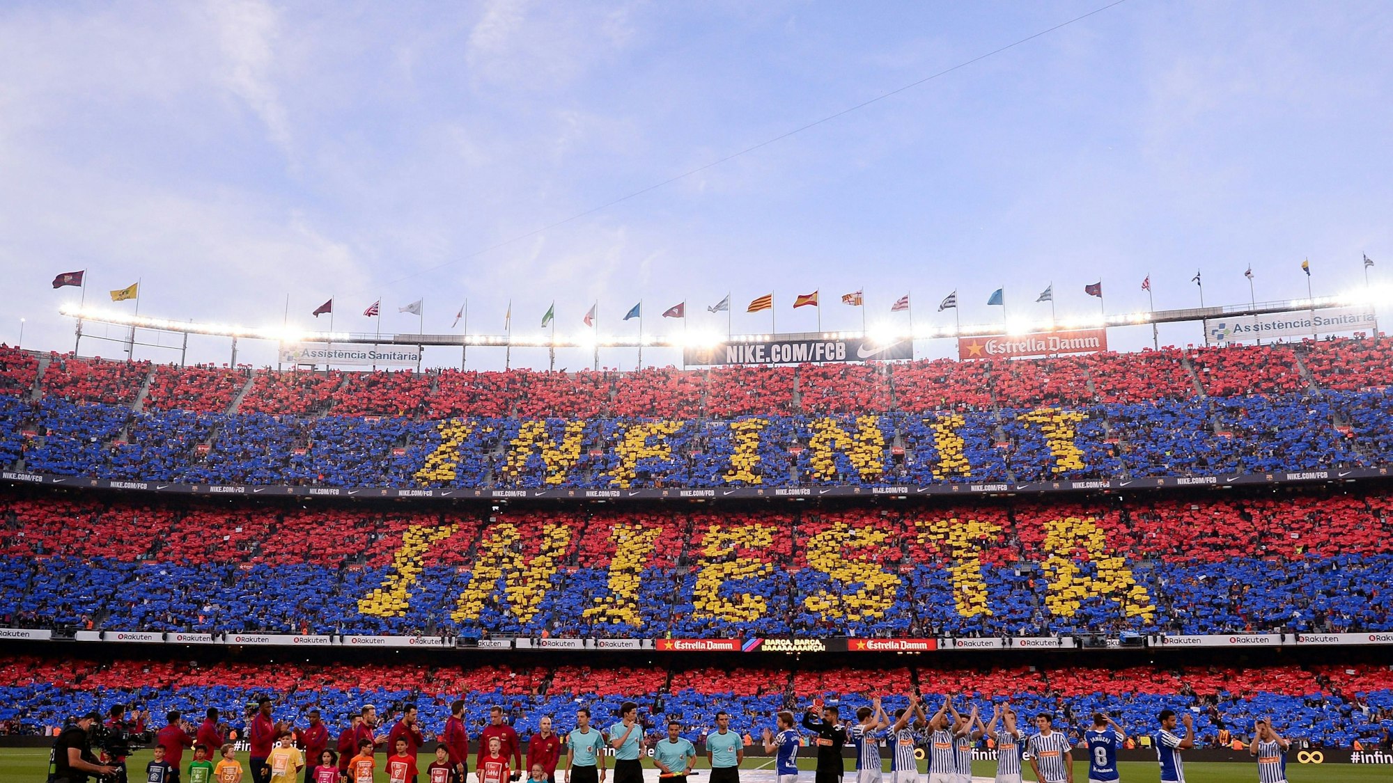 Unter 20 bis 30 Bauarbeitern, die an der Errichtung des neuen Camp Nou des spanischen Fußball-Topklubs FC Barcelona arbeiten, ist es am Freitag zu einer Schlägerei gekommen.