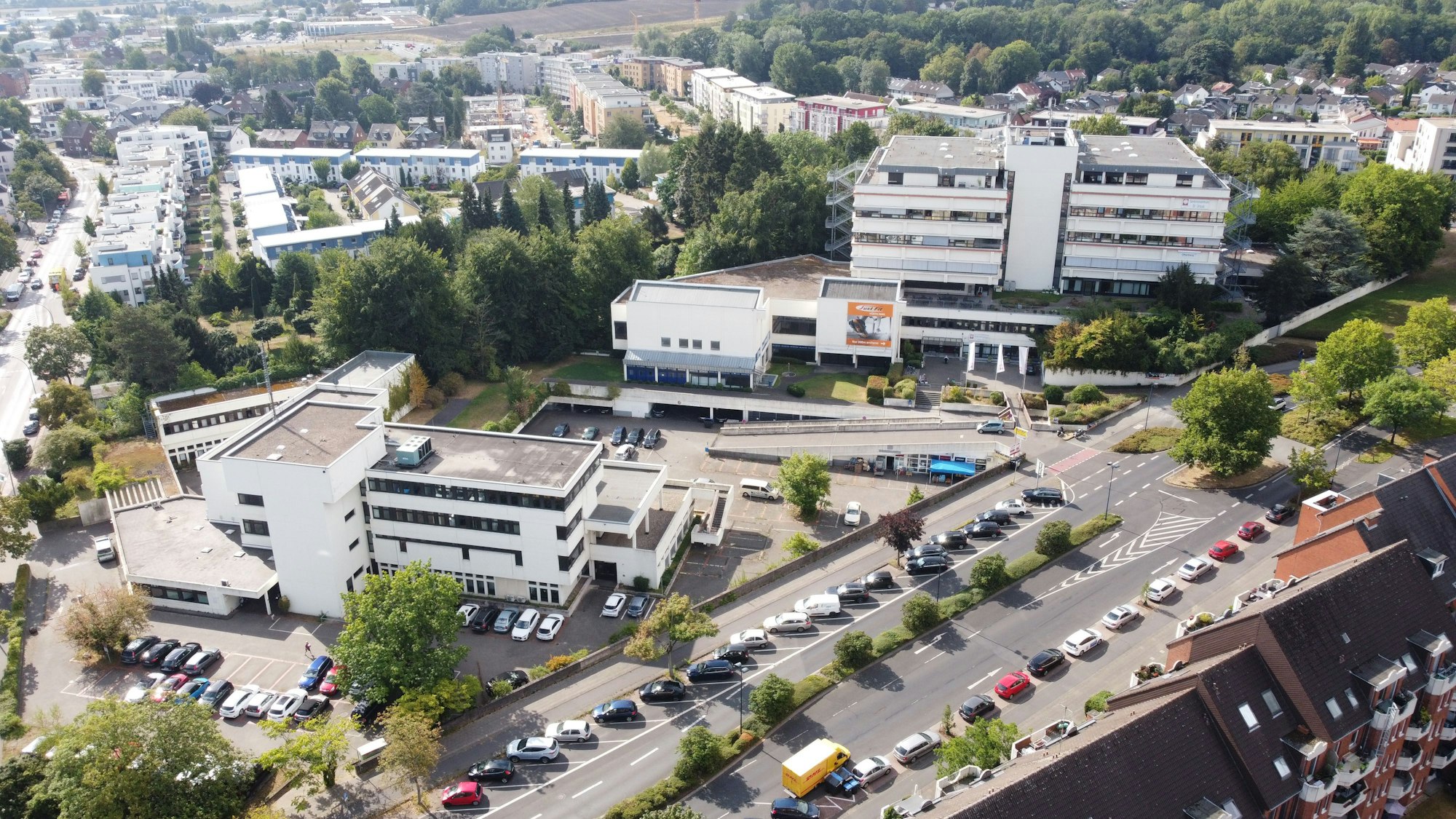 Das Foto zeigt eine Luftaufnahme des Kreishausareals.