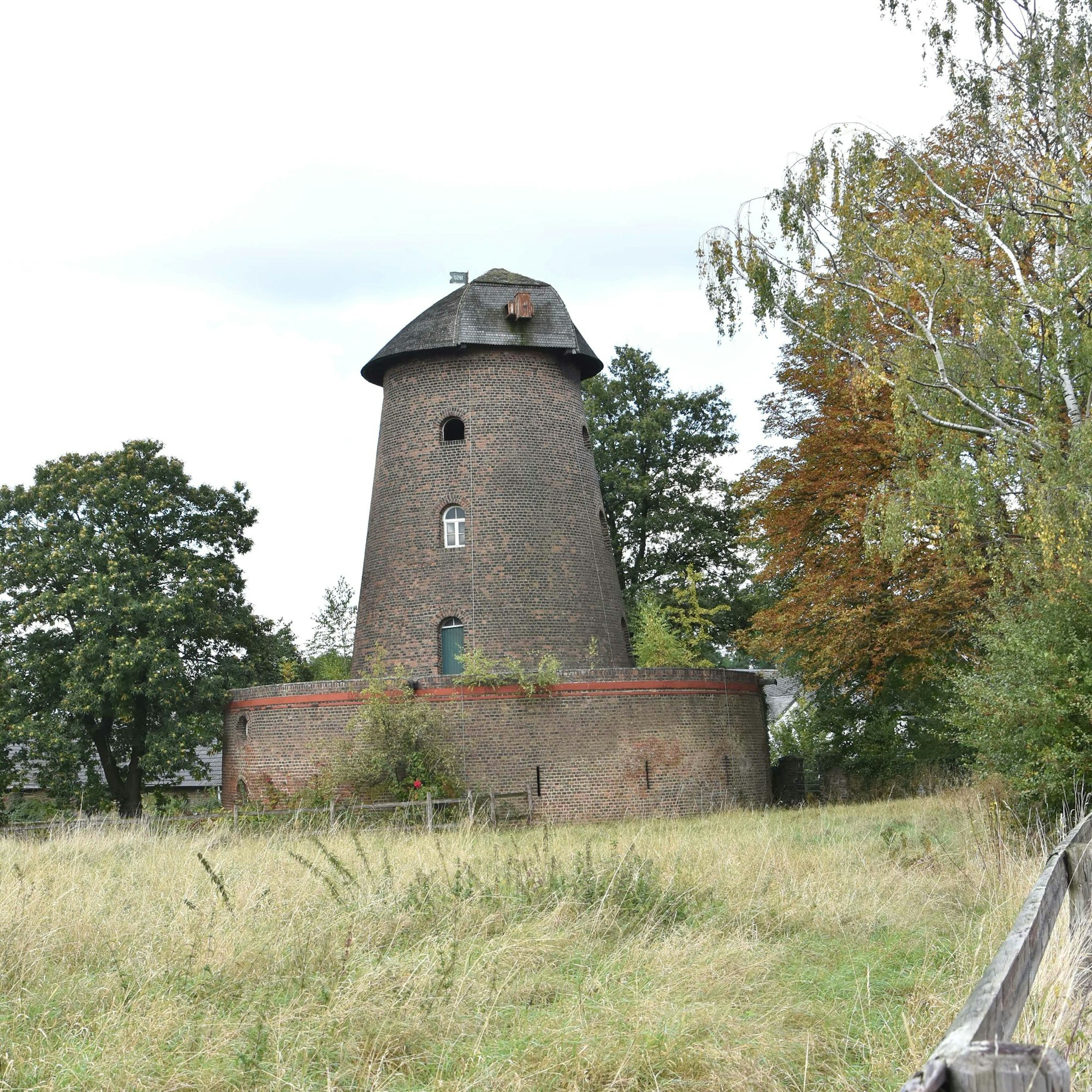 Das Bild zeigt einen Turm