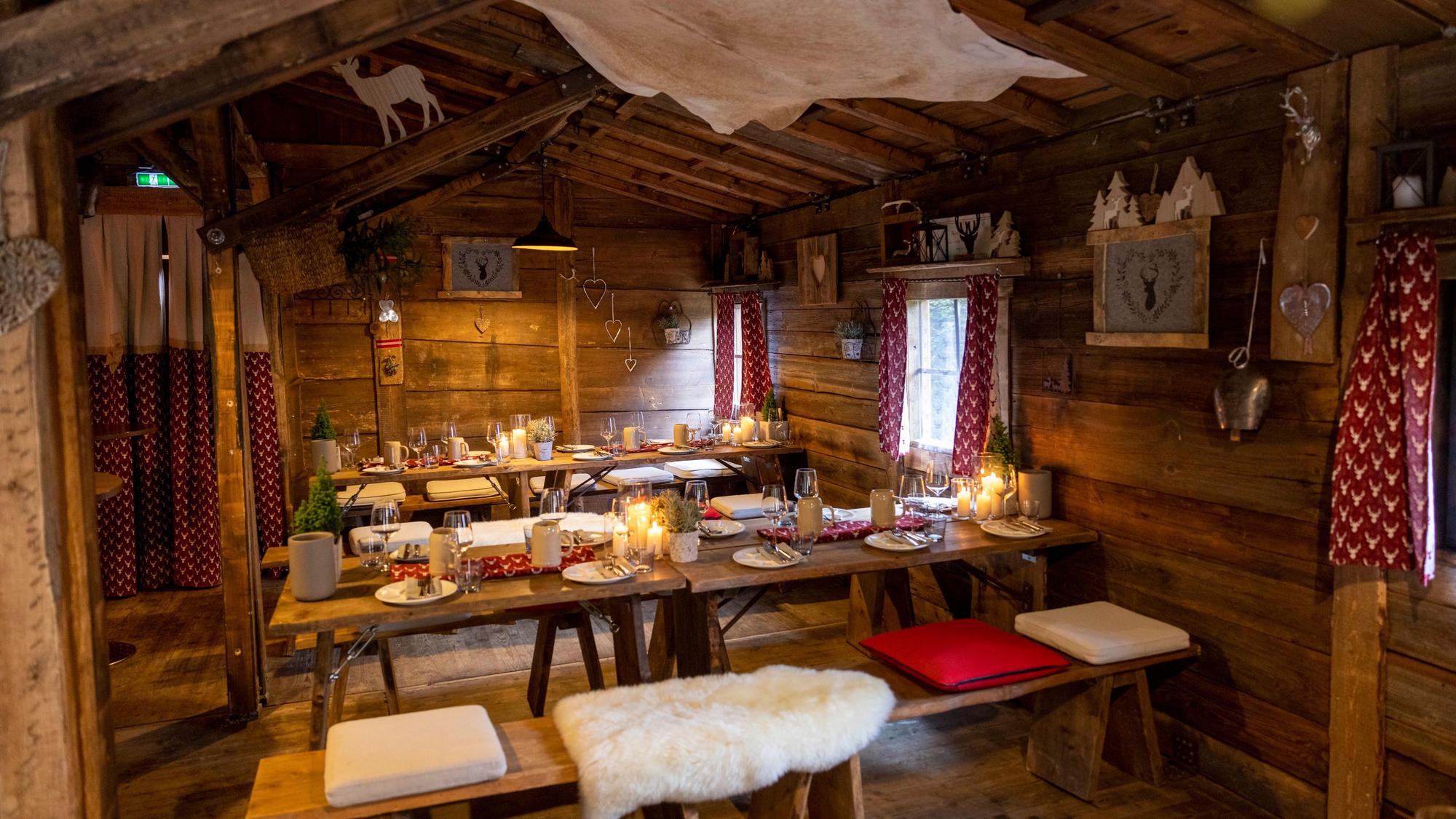 Blick in das Chalet: Auf 56 Quadratmetern können Gäste alpine Kulinarik genießen