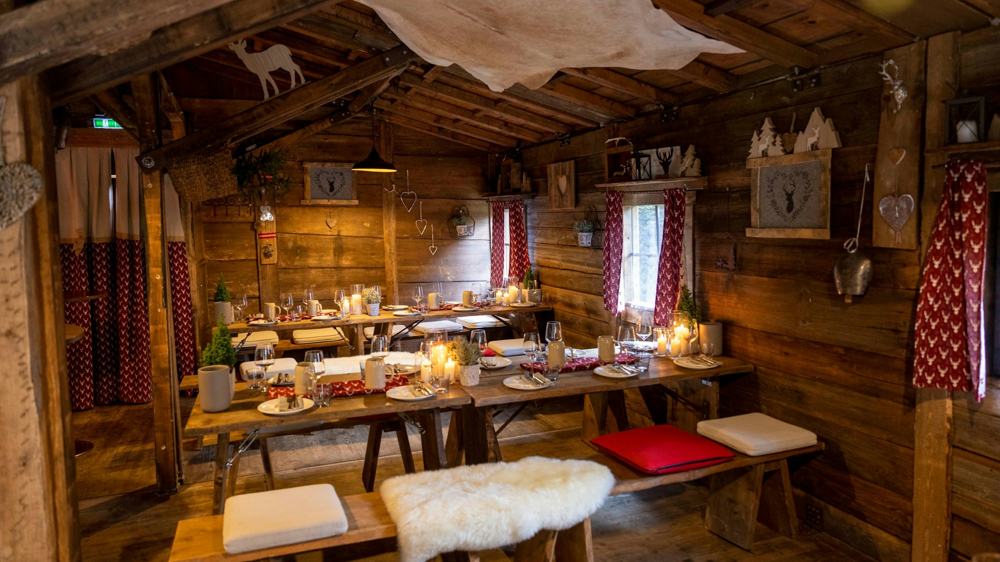 Blick in das Chalet: Auf 56 Quadratmetern können Gäste alpine Kulinarik genießen