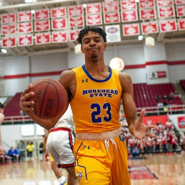 Syndication: Clarksville Moreheads Malik Riddle 23 slams the ball into his hands after catching a shot made by an APSU player in an OVC basketball game between the Austin Peay Governors and at the APSU Dunn Center in Clarksville, Tenn., on Thursday, Feb. 27, 2020. Hpt Apsu Morehead Basketball 12 , EDITORIAL USE ONLY PUBLICATIONxINxGERxSUIxAUTxONLY Copyright: xHenryxTaylor/ThexLeaf-Chroniclex 14108261