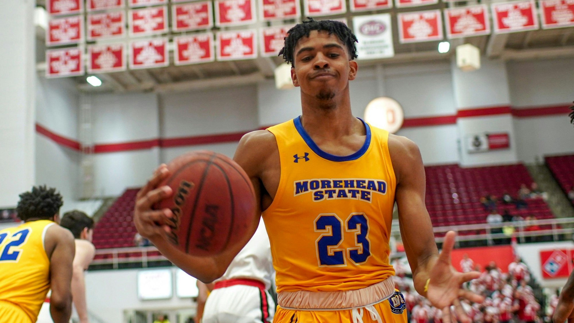 Syndication: Clarksville Moreheads Malik Riddle 23 slams the ball into his hands after catching a shot made by an APSU player in an OVC basketball game between the Austin Peay Governors and at the APSU Dunn Center in Clarksville, Tenn., on Thursday, Feb. 27, 2020. Hpt Apsu Morehead Basketball 12 , EDITORIAL USE ONLY PUBLICATIONxINxGERxSUIxAUTxONLY Copyright: xHenryxTaylor/ThexLeaf-Chroniclex 14108261