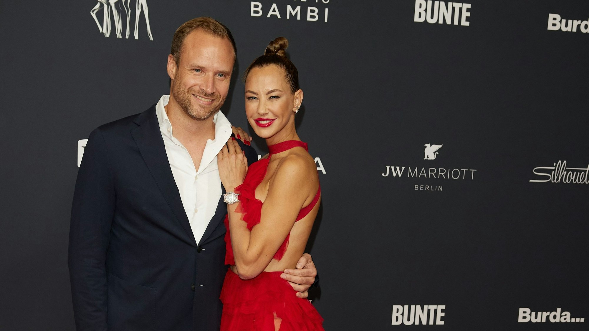 Alessandra Meyer-Wölden und der Kölner Unternehmer Alexander Müller bei ihrem ersten gemeinsamen öffentlichen Auftritt auf einer Spendengala.