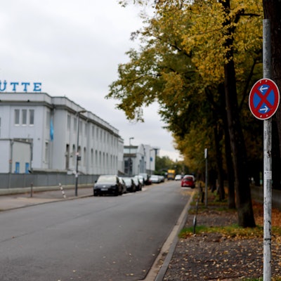 Halteverbotsschilder an der Schütte-Allee