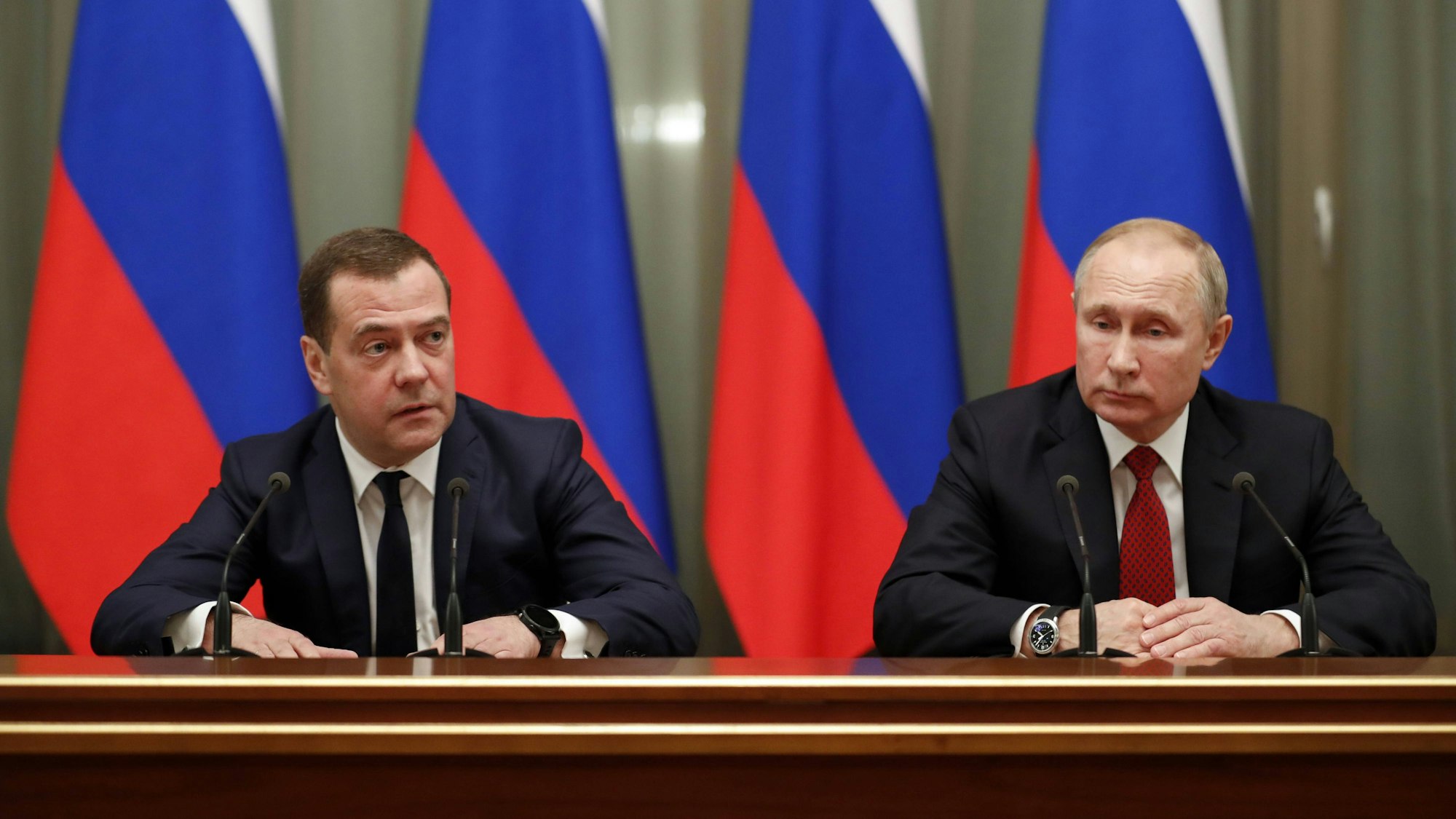 Dmitri Medwedew zusammen mit Wladimir Putin. (Archivbild)