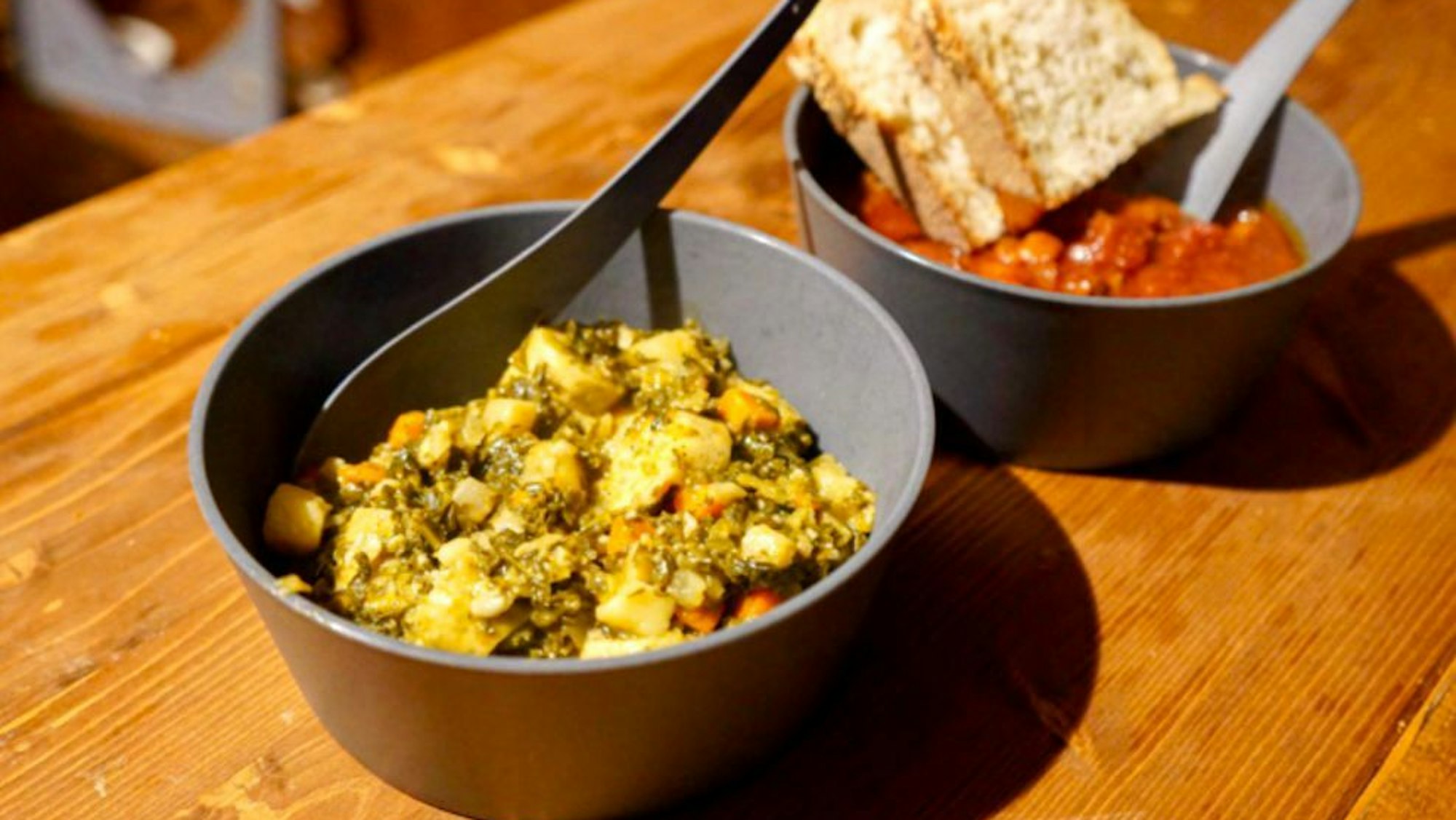 Essen in Mehrwegschüsseln