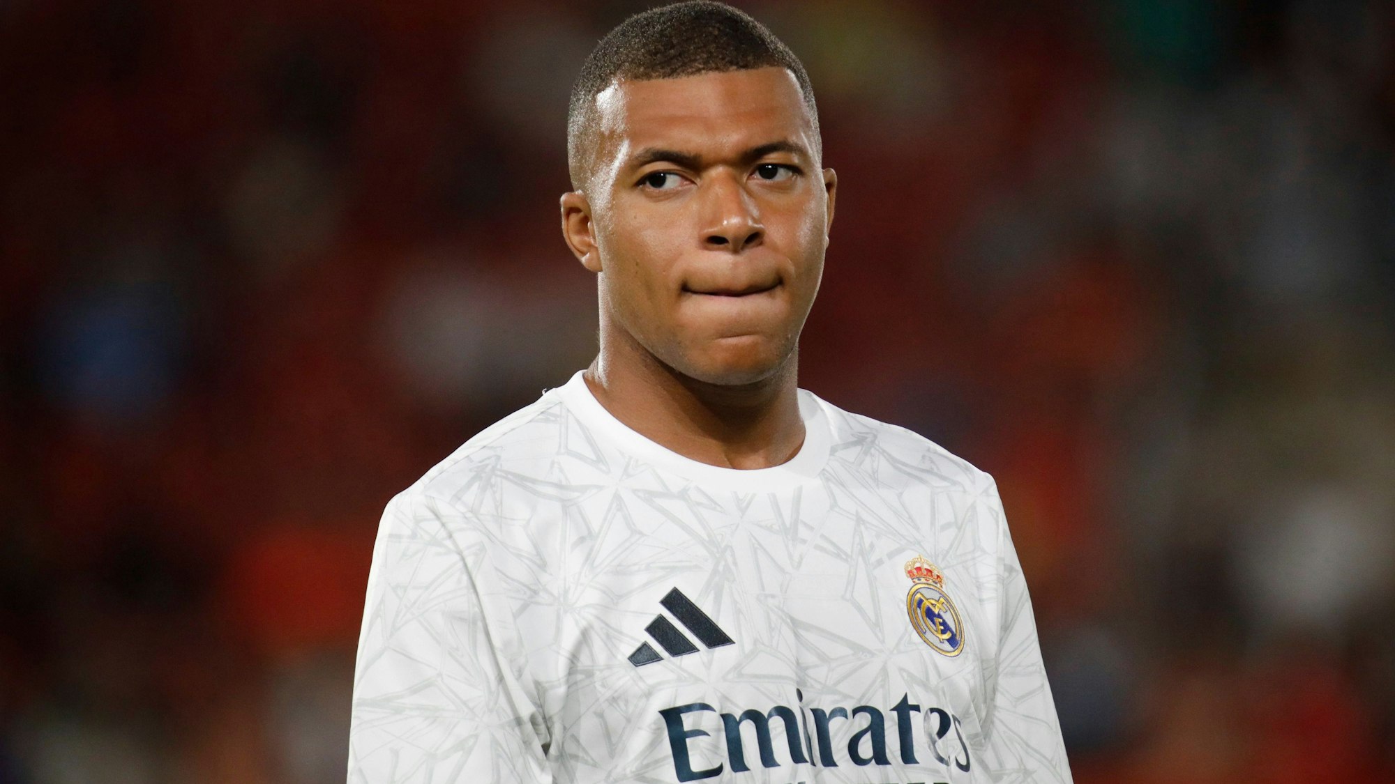 Real Madrids Kylian Mbappé vor einem Spiel zwischen im Son Moix Stadion auf Palma de Mallorca. (Archivbild)