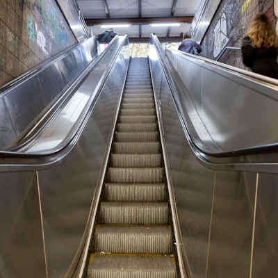 Nichts geht mehr: An vielen KVB-Haltestellen stehen immer mal wieder die Rolltreppen still.