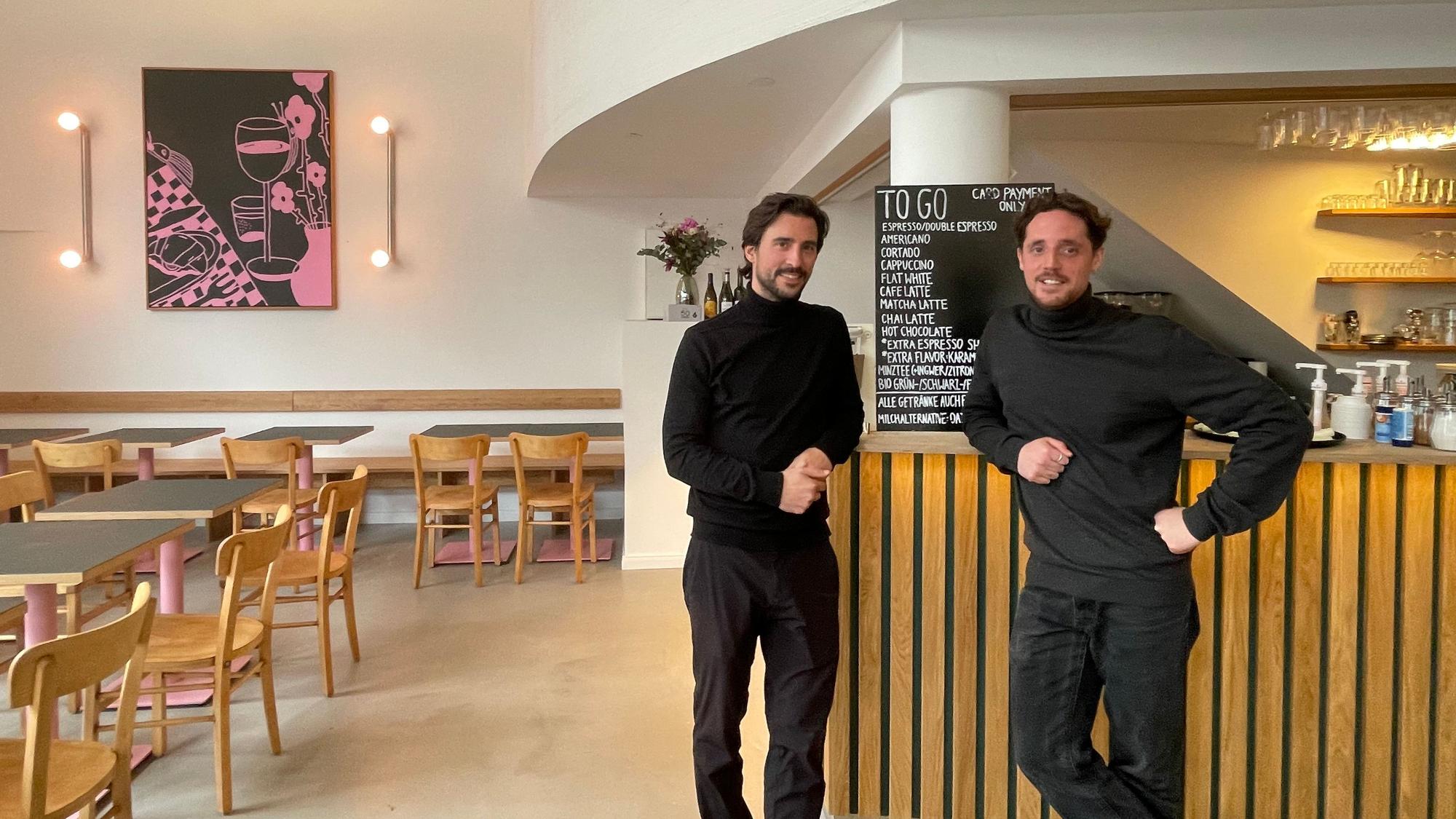 Maximilian Koeser, der neue Pächter und Mark Vomberg, von der „designerdirektive“.