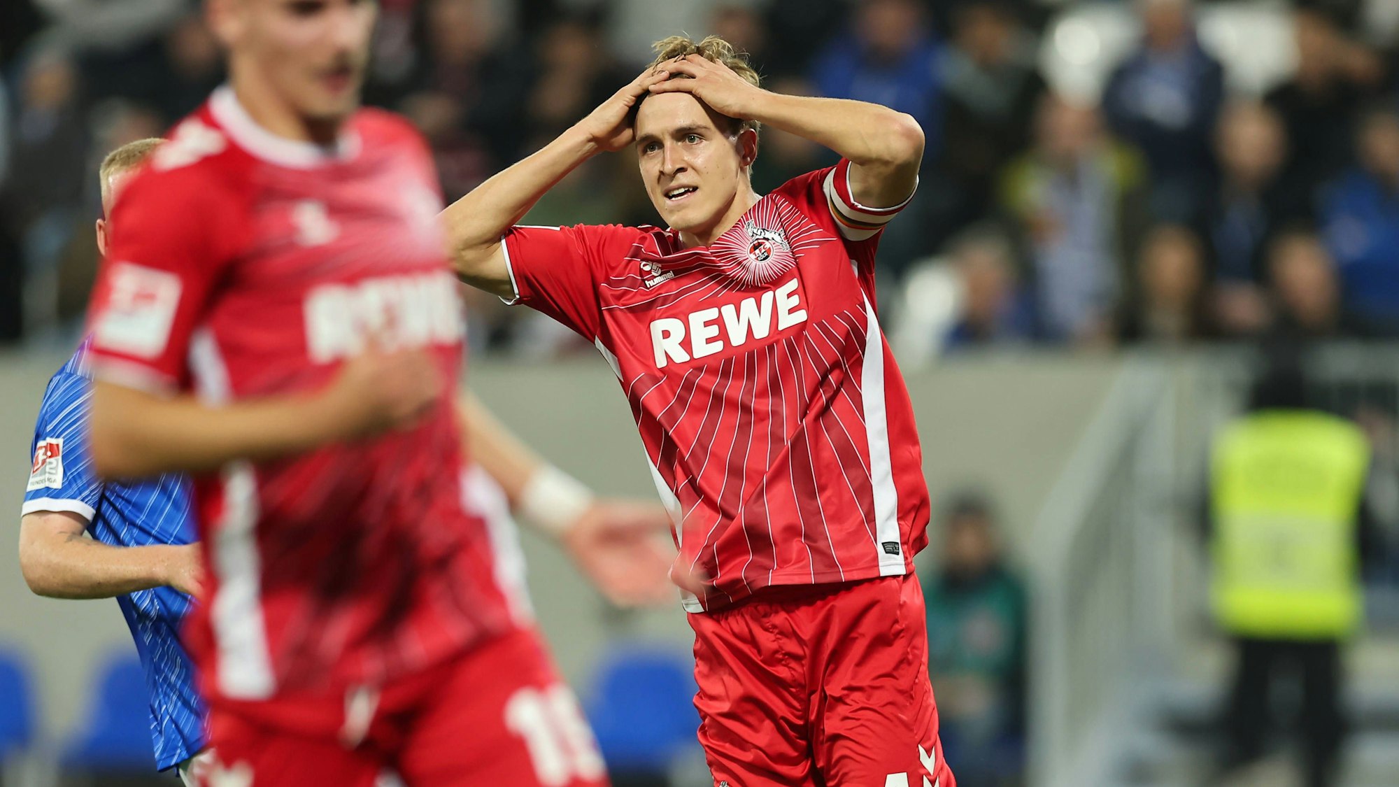 Verzweifelt: FC-Kapitän Timo Hübers.