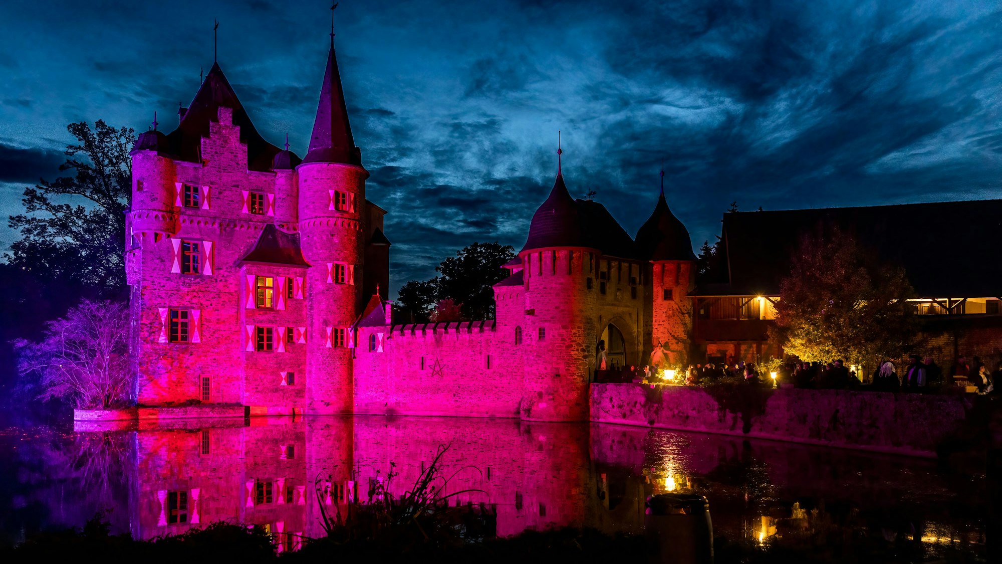 Halloween feiern auf Burg Satzvey.