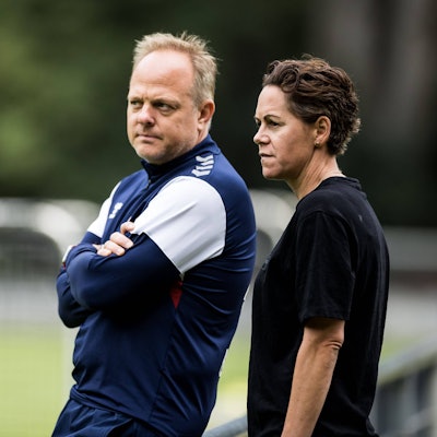Training 1. FC Koeln Frauen 21.07.2023 Daniel Weber Trainer 1. FC Koeln mit Nicole Bender-Rummler Abteilungsleiterin 1. FC Koeln Frauen Training 1. FC Koeln Frauen Geissbockheim, 21.07.2023 *** Training 1 FC Koeln Women 21 07 2023 Daniel Weber Coach 1 FC Koeln with Nicole Bender Rummler Head of Department 1 FC Koeln Women Training 1 FC Koeln Women Geissbockheim, 21 07 2023 Copyright: xBEAUTIFULxSPORTS/Wunderlx