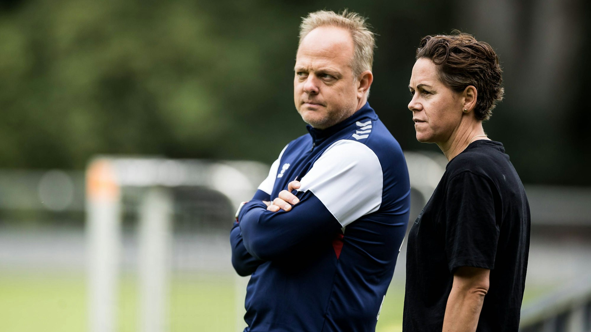 Training 1. FC Koeln Frauen 21.07.2023 Daniel Weber Trainer 1. FC Koeln mit Nicole Bender-Rummler Abteilungsleiterin 1. FC Koeln Frauen Training 1. FC Koeln Frauen Geissbockheim, 21.07.2023 *** Training 1 FC Koeln Women 21 07 2023 Daniel Weber Coach 1 FC Koeln with Nicole Bender Rummler Head of Department 1 FC Koeln Women Training 1 FC Koeln Women Geissbockheim, 21 07 2023 Copyright: xBEAUTIFULxSPORTS/Wunderlx