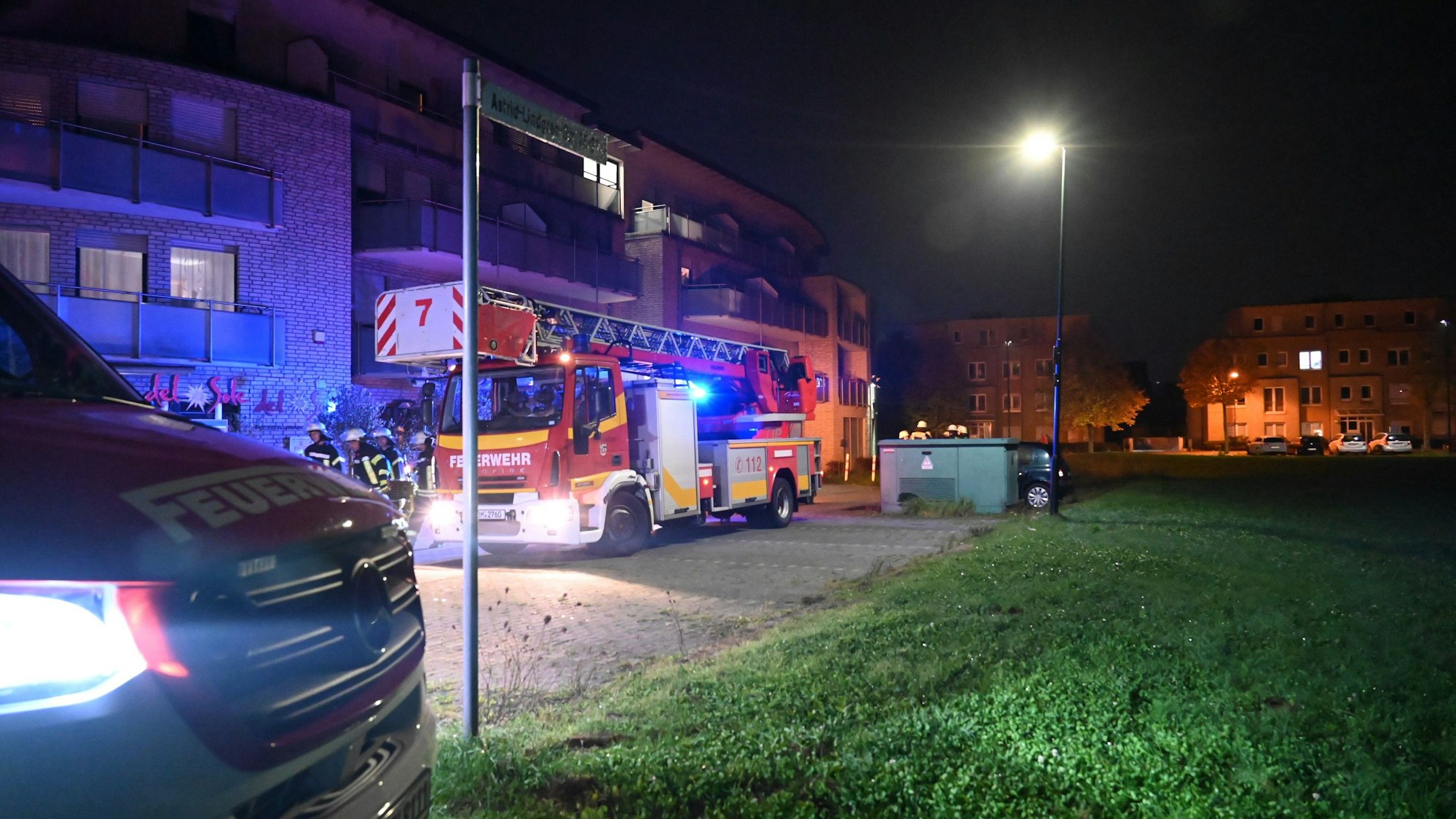 In Kerpen Sindorf, Astrid-Lindgren-Str. haben Nachbarn einen Heimrauchmelder gehört und daraufhin die Feuerwehr gerufen.