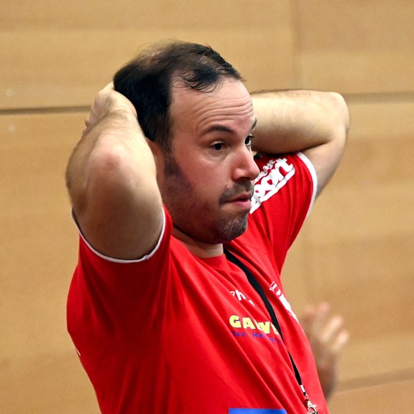 Handball
SC Longerich - Krefel
TR: Chris Stark (Longerich)
Foto: Uli Herhaus