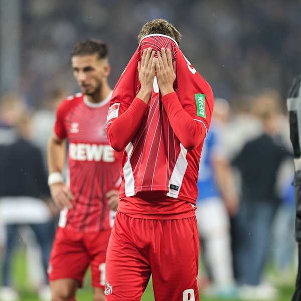 Luca Waldschmidt vom 1. FC Köln zeigt nach dem 1:5 in Darmstadt seine Enttäuschung.