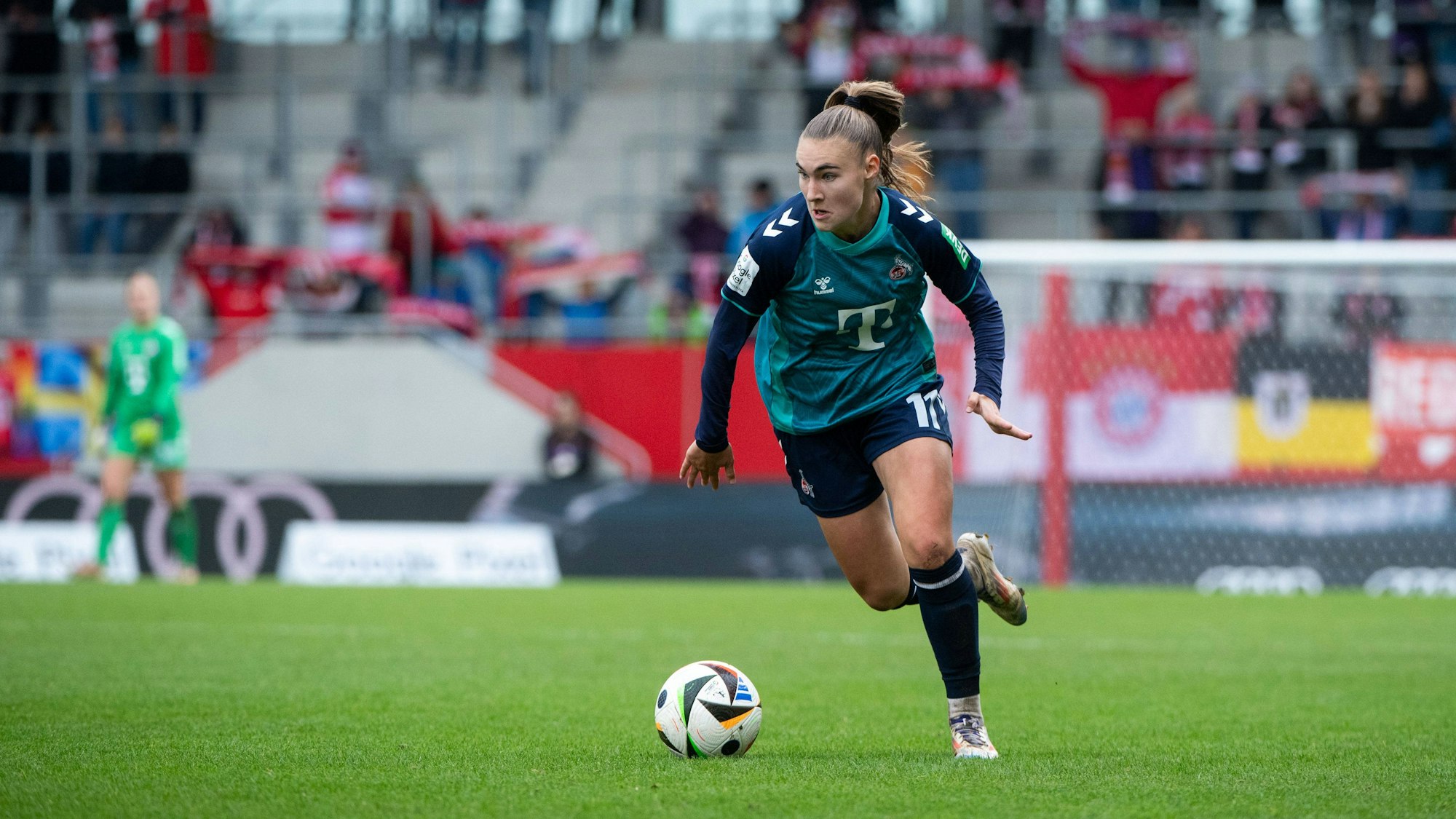 Alena Bienz FC Koeln, 11 am Ball, GER, FC Bayern Muenchen vs 1. FC Koeln, Fussball Google Pixel Frauen Bundesliga, 5. Spieltag, Saison 2024/2025, 05.10.2024 DFB regulations prohibit any use of photographs as image sequences and/or quasi-video GER, FC Bayern Muenchen vs 1. FC Koeln, Fussball Google Pixel Frauen Bundesliga, 5. Spieltag, Saison 2024/2025, 05.10.2024 Muenchen *** Alena Bienz FC Koeln, 11 am Ball, GER, FC Bayern Muenchen vs 1 FC Koeln, Football Google Pixel Frauen Bundesliga, 5 Spieltag, Saison 2024 2025, 05 10 2024 DFB regulations prohibit any use of photographs as image sequences and or quasi video GER, FC Bayern Muenchen vs 1 FC Koeln, Football Google Pixel Frauen Bundesliga, 5 Spieltag, Saison 2024 2025, 05 10 2024 Muenchen Copyright: xEibner-Pressefoto/Memmlerx EP_MMR