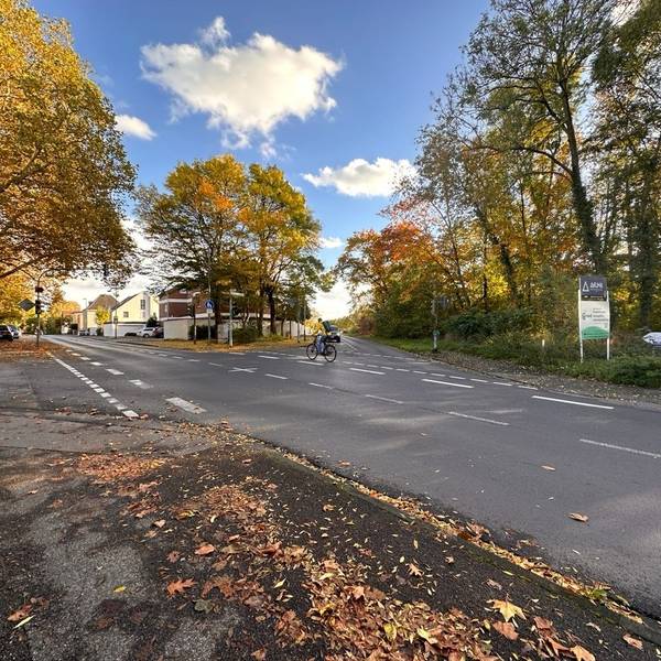 Die Kreuzung an der Weißer Straße, Ecke Hammerschmidtstraße und Adolf-Menzel-Straße, wird ab Anfang November umgebaut.