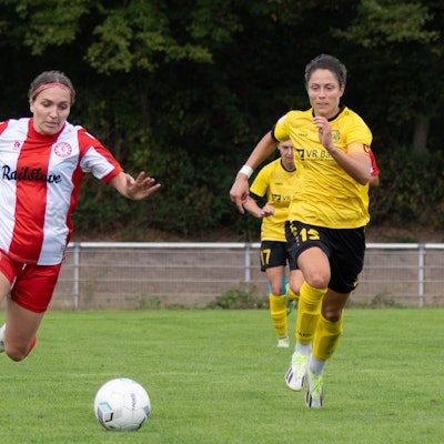Cologne, Germany, September 8th 2024: Svenja Streller 16 Fortuna Köln goes forward during the DFB Pokal match between Fortuna Köln and SV 67 Weinberg at BZA Chorweiler, Merianstraße in Cologne, Germany. QIANRU Qianru Zhang/SPP PUBLICATIONxNOTxINxBRAxMEX Copyright: xQianruxZhang/SPPx spp-en-QiZh-DSC_0458-Enhanced-NR